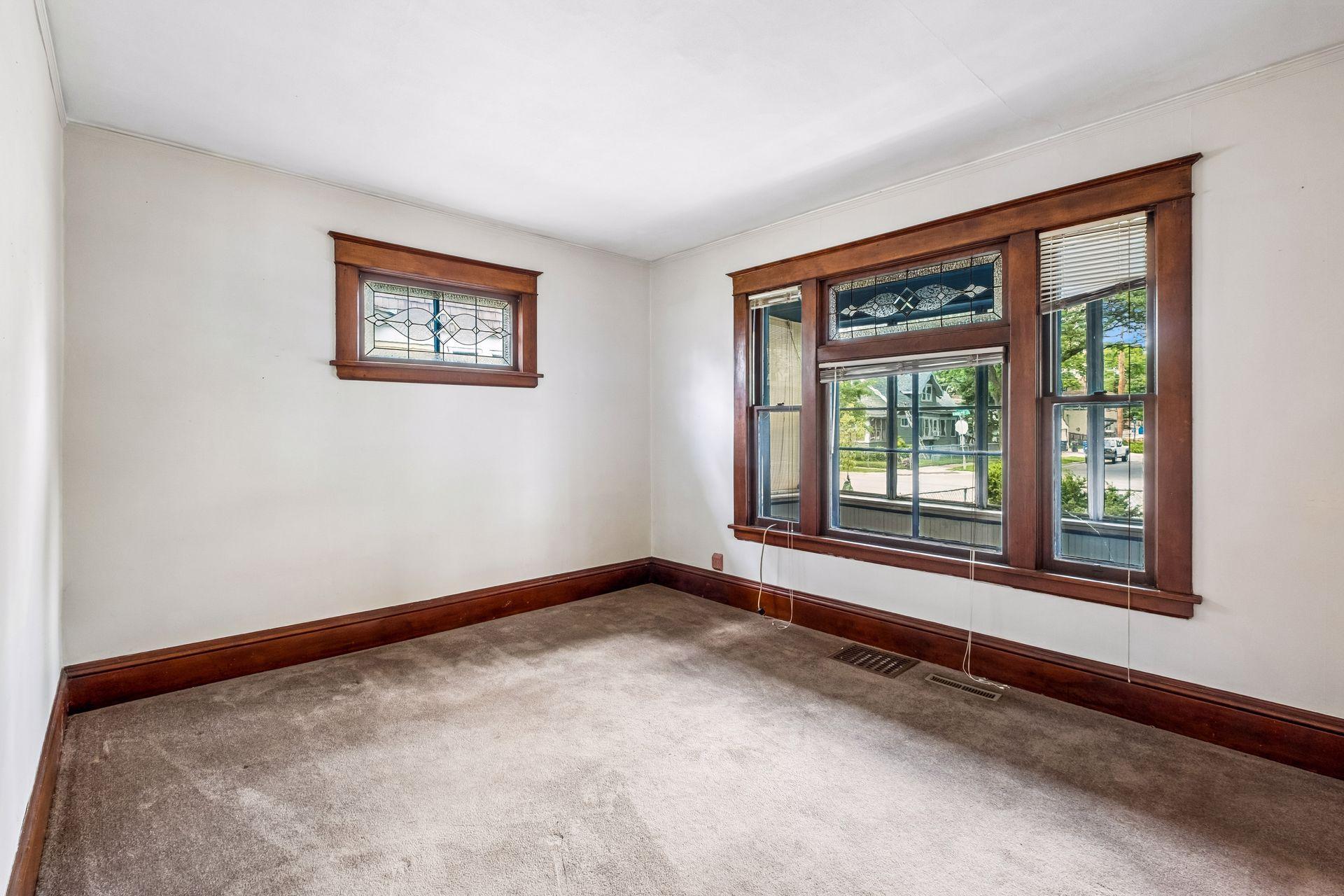 4th image of 810 Randolph Ave, Saint Paul, MN 55102 | MLS# 7121131