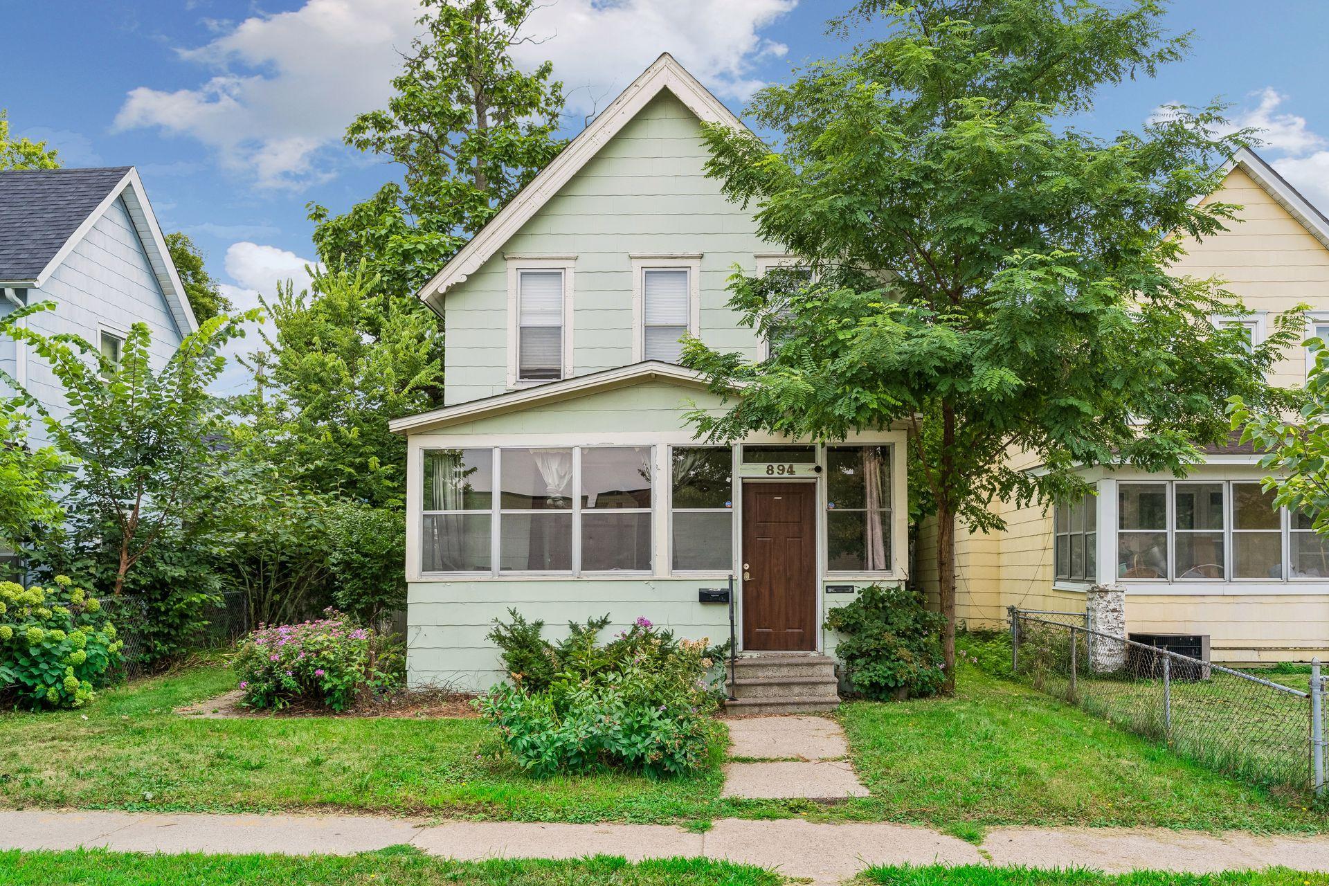 1st image of 894 Beech St, Saint Paul, MN 55106 | MLS# 7121139