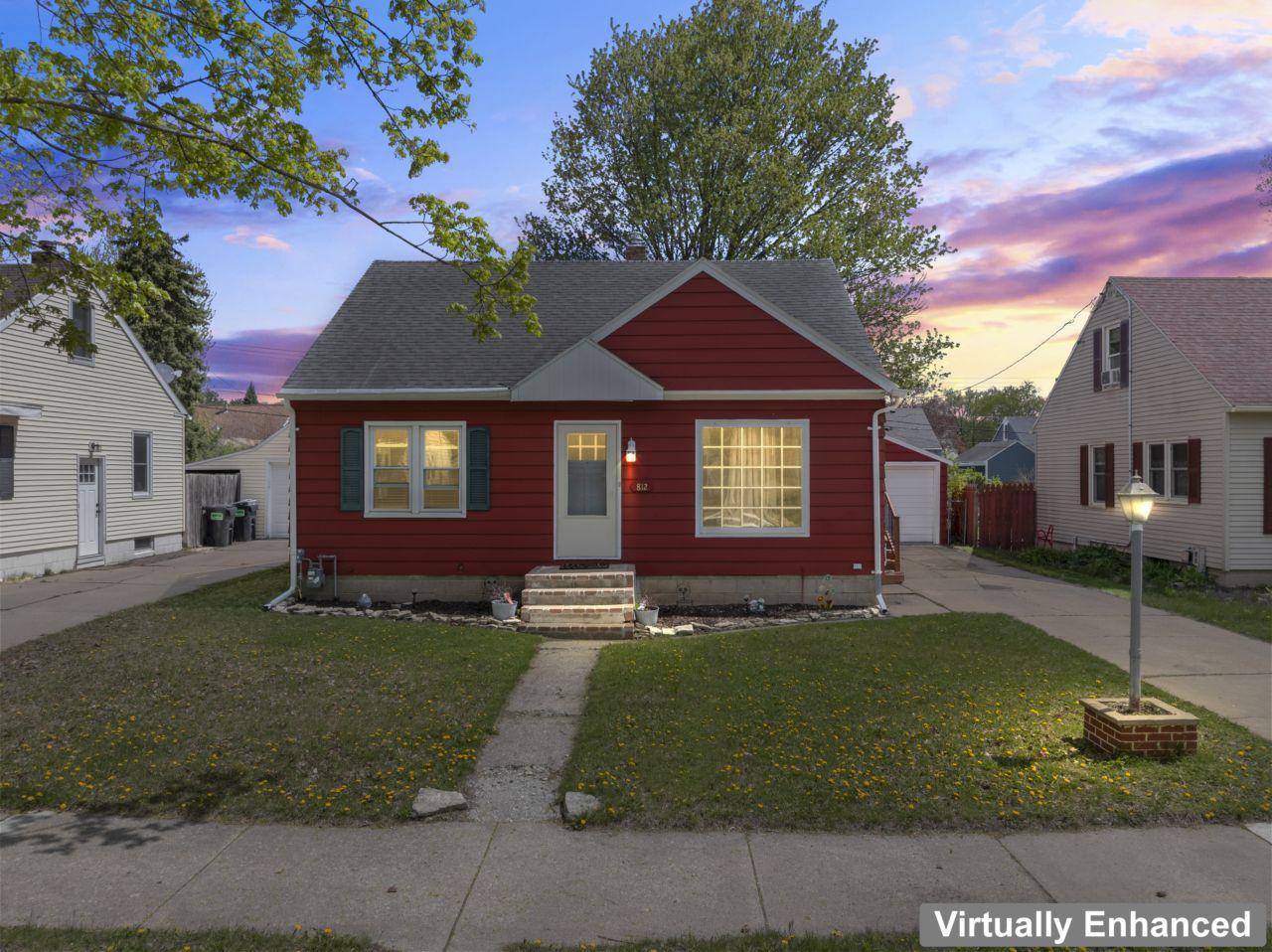 2nd image of 812 14th Ave Ne, Rochester, MN 55906 | MLS# 7121145