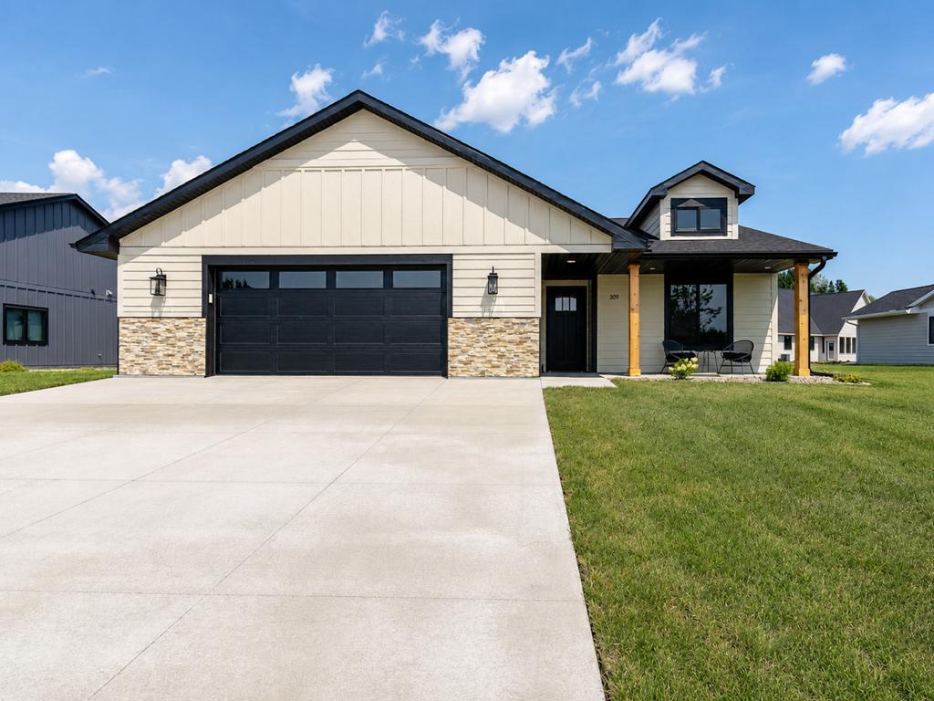 2nd image of 309 Pinehurst Dr, Mankato, MN 56001 | MLS# 7121155