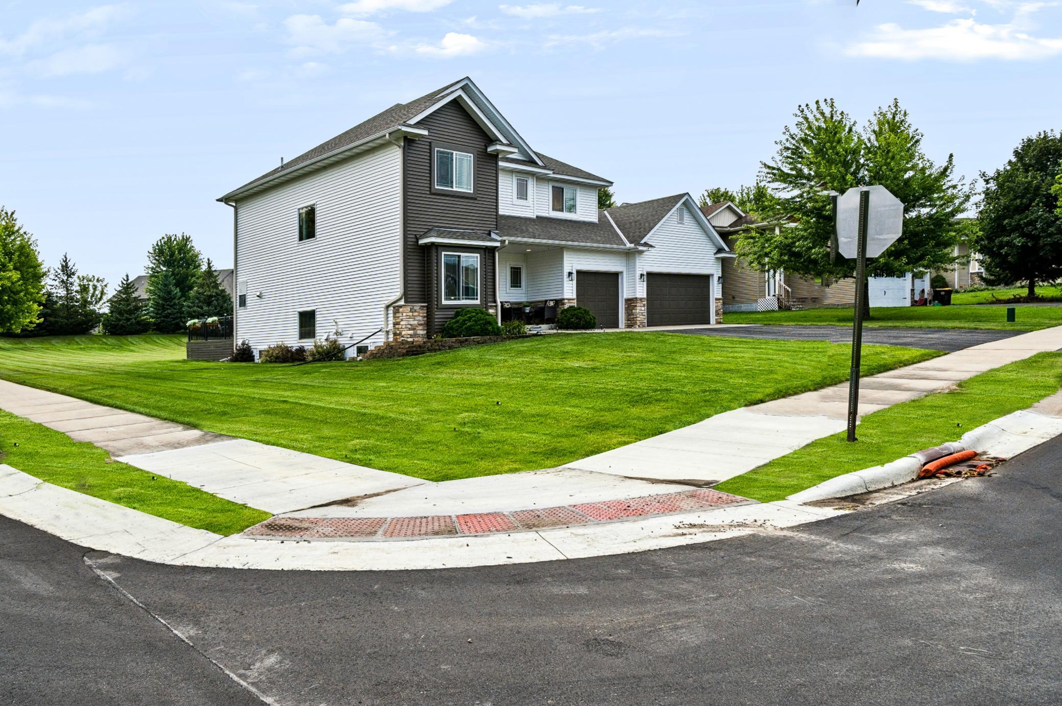 2nd image of 1121 Jasmine Ln, Jordan, MN 55352 | MLS# 7121167