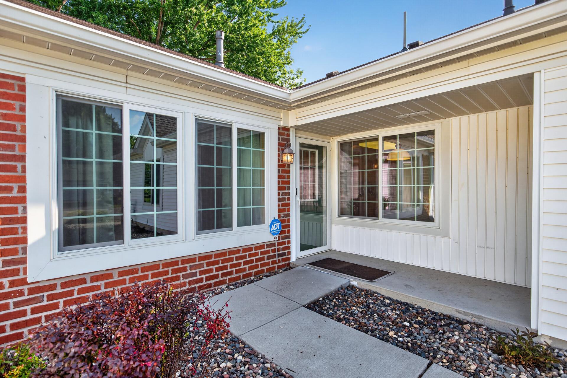 4th image of 10478 Bay View Ln, Saint Paul, MN 55129 | MLS# 7121189