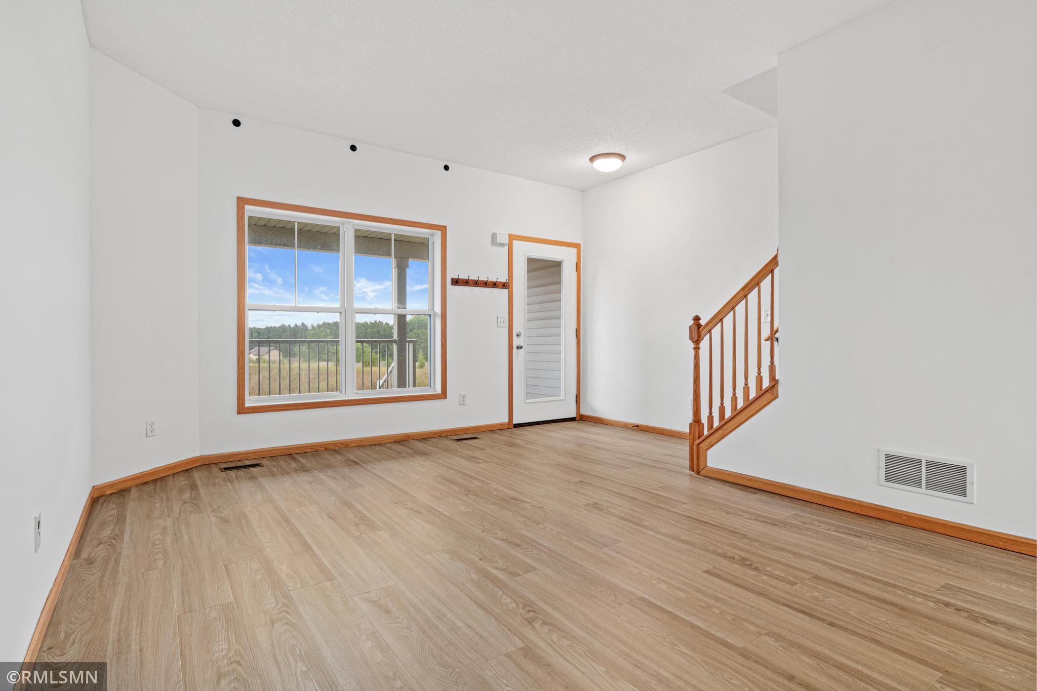 5th image of 9 Hope Cir, Hudson, WI 54016 | MLS# 7121190