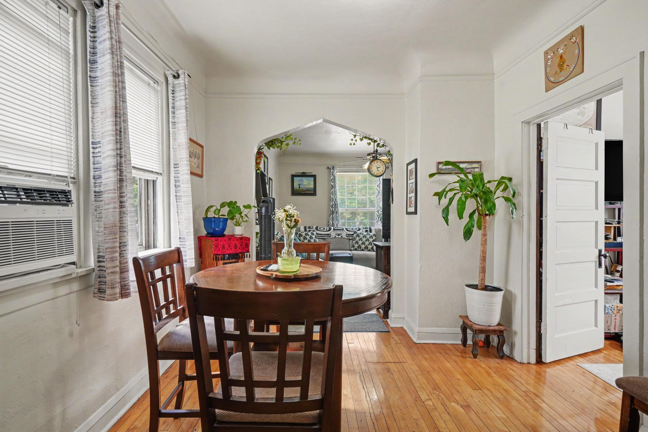 4th image of 2720 Grand Ave S, Minneapolis, MN 55408 | MLS# 7121209