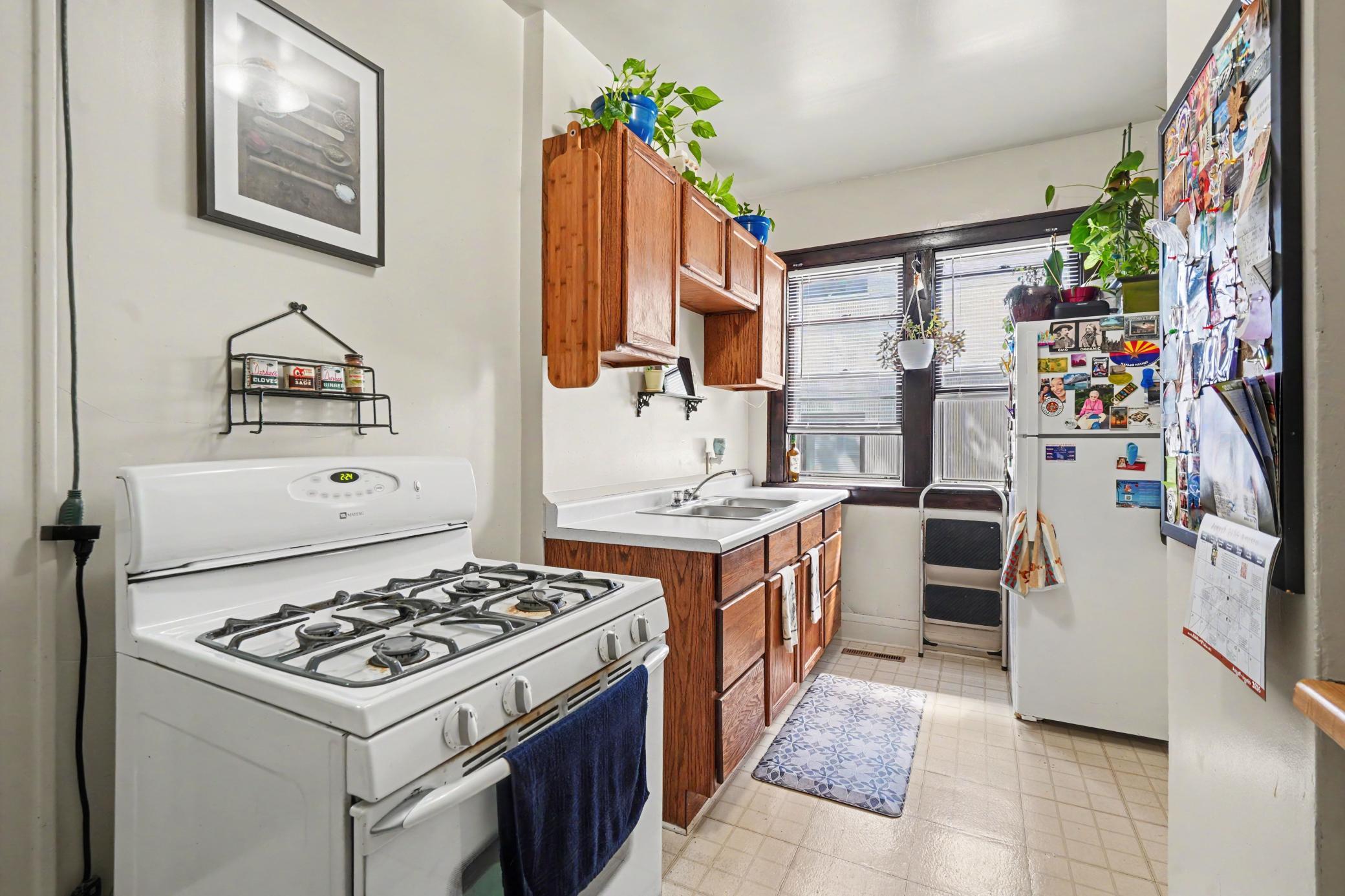 2nd image of 2720 Grand Ave S, Minneapolis, MN 55408 | MLS# 7121209