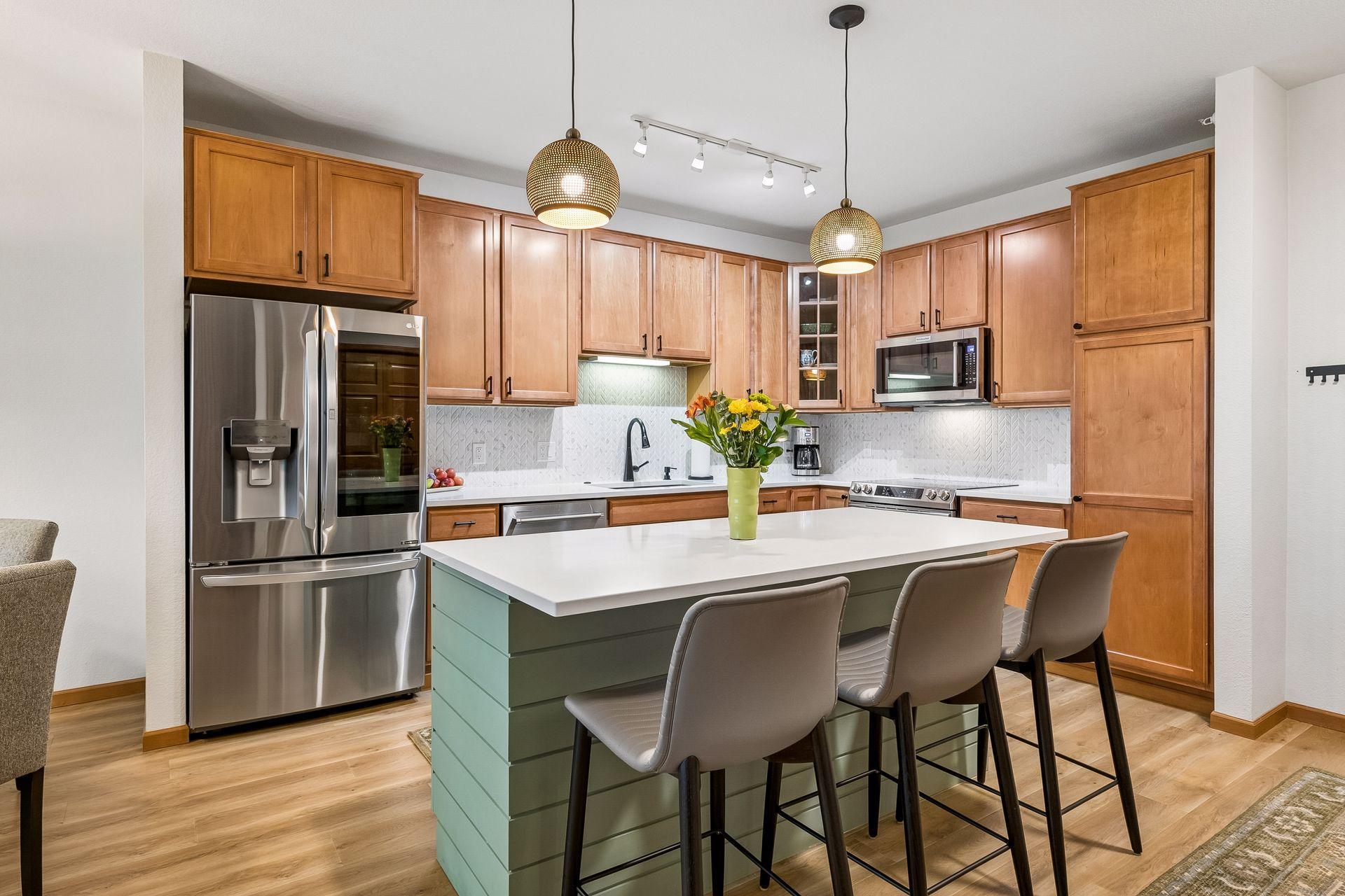 3rd image of 7100 Metro Blvd, Edina, MN 55439