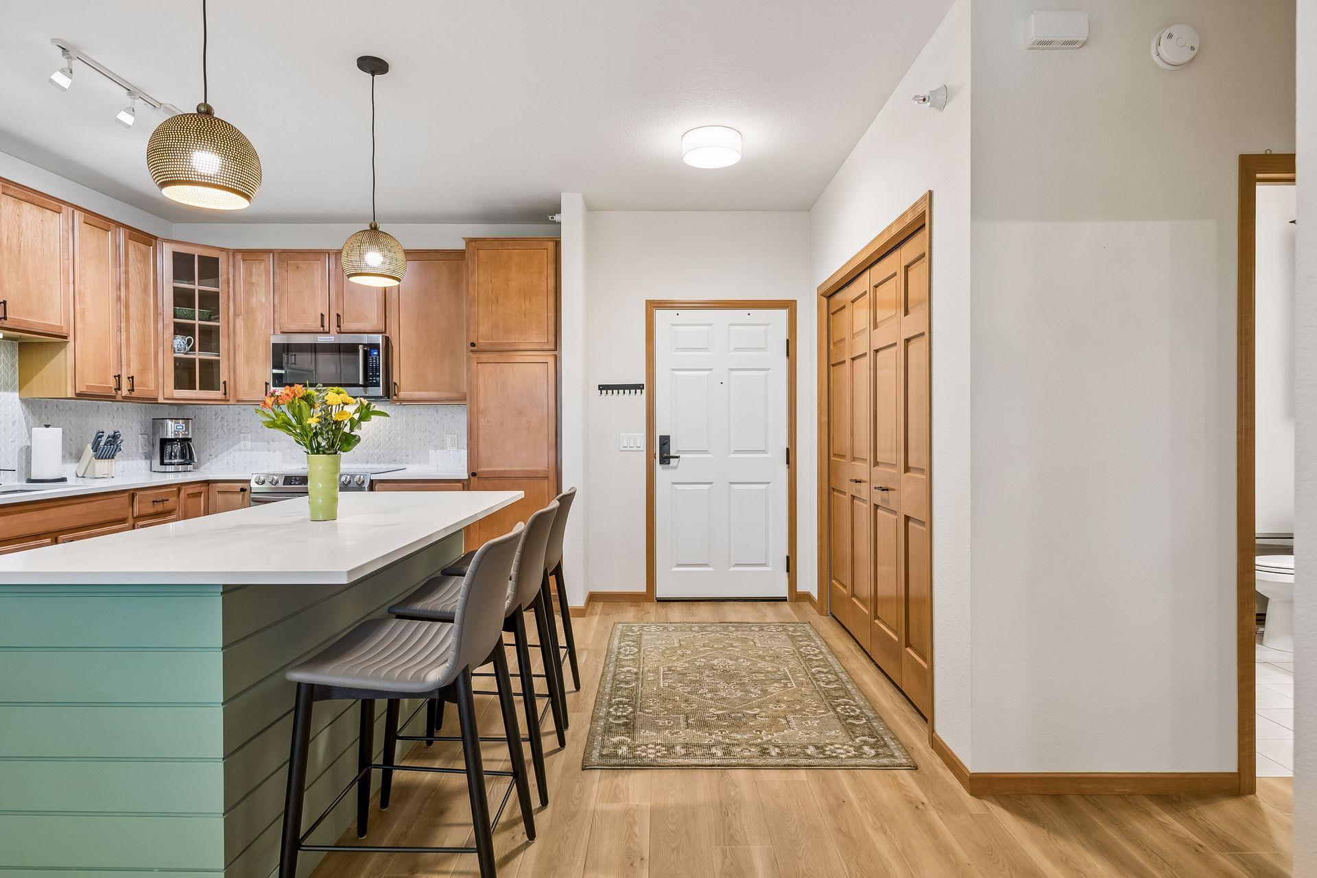4th image of 7100 Metro Blvd, Edina, MN 55439