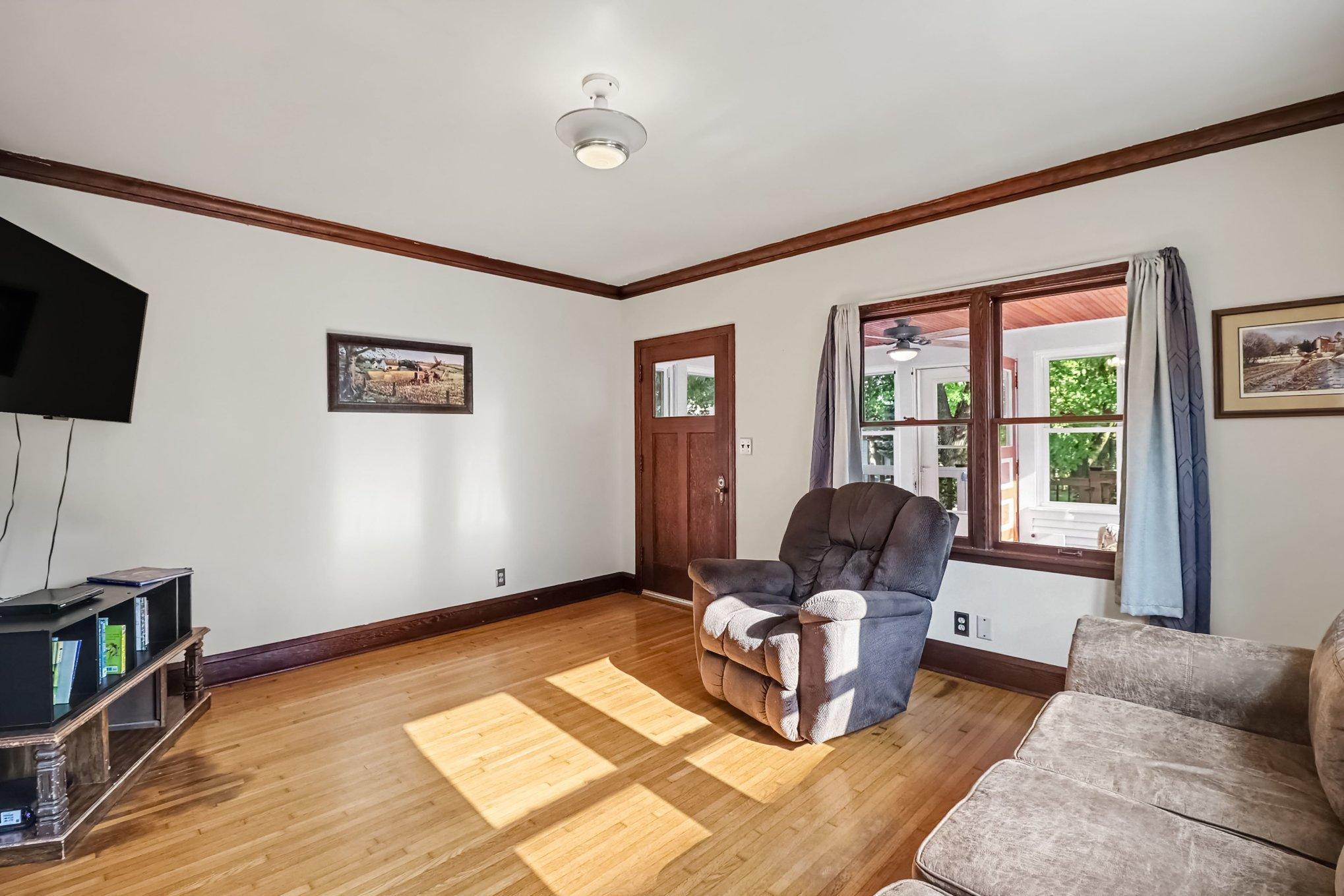 4th image of 302 Elm Ave Sw, Montgomery, MN 56069 | MLS# 7121245
