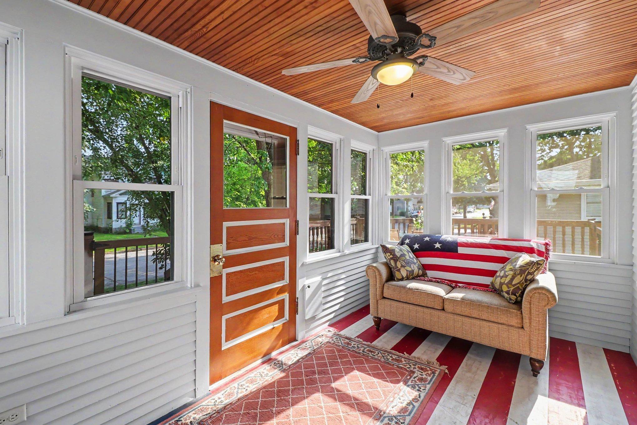 3rd image of 302 Elm Ave Sw, Montgomery, MN 56069 | MLS# 7121245