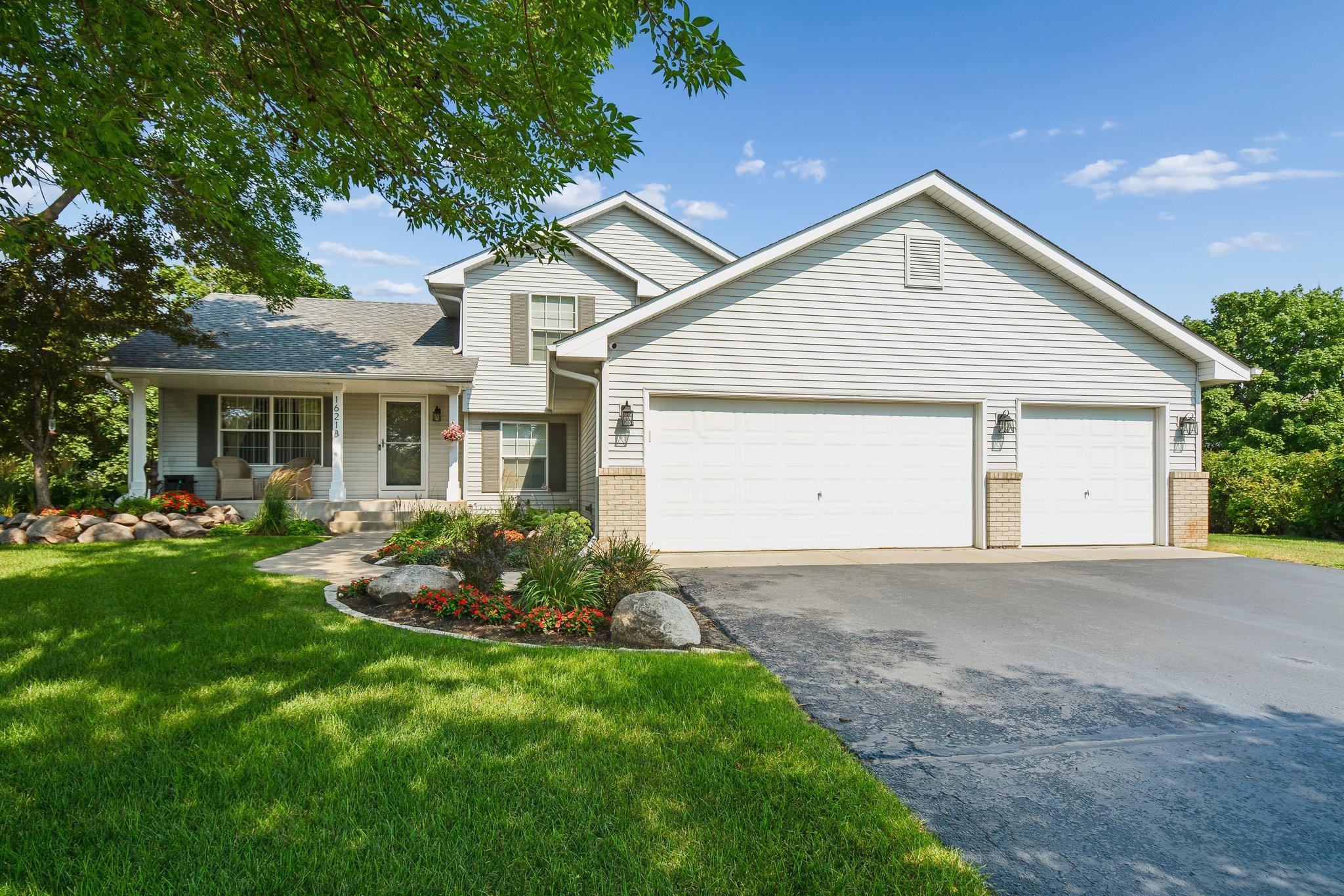 1st image of 16218 Parkview Dr Se, Prior Lake, MN 55372 | MLS# 7121273