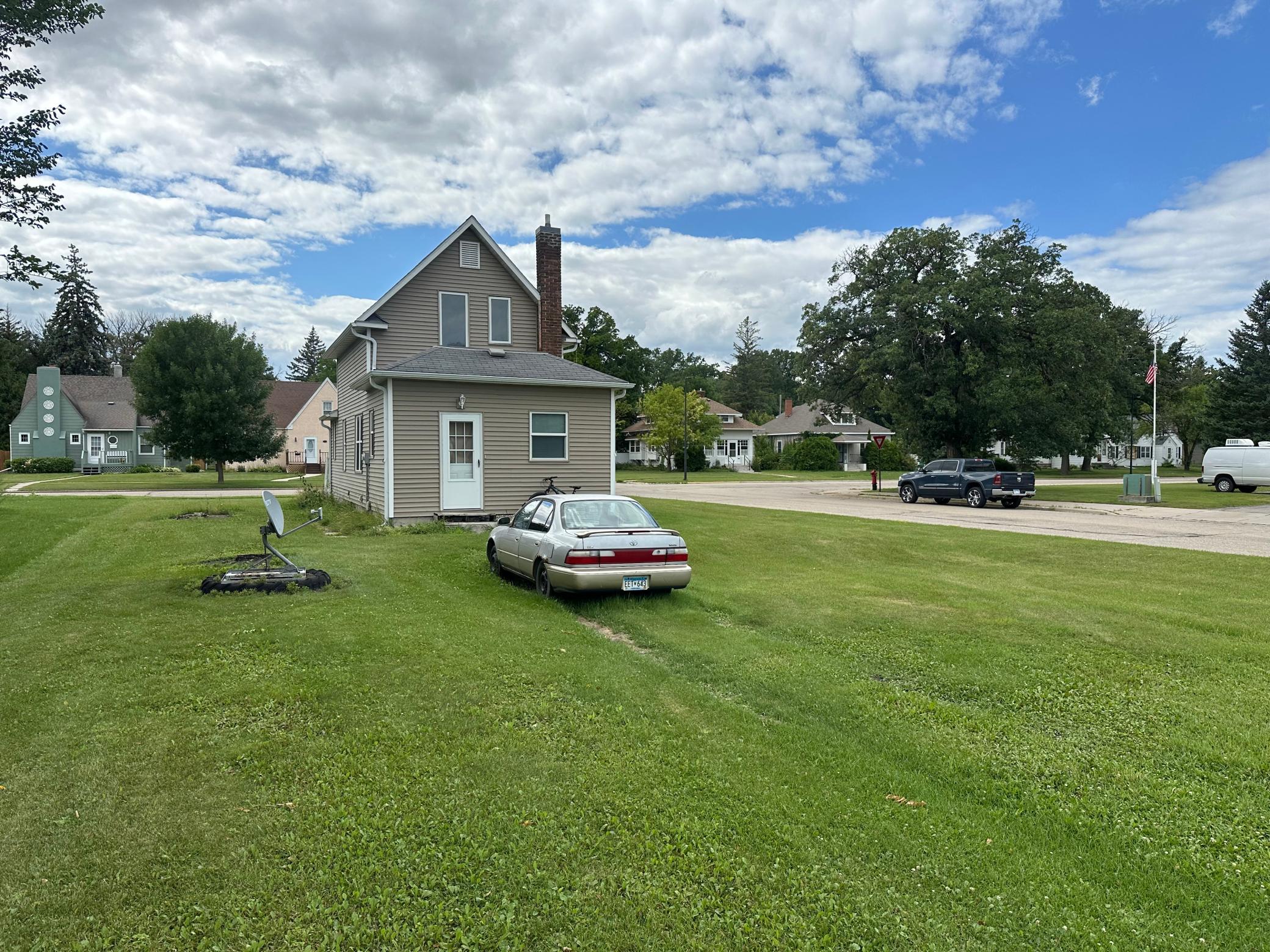 3rd image of 824 Labree Ave N, Thief River Falls, MN 56701 | MLS# 7121310