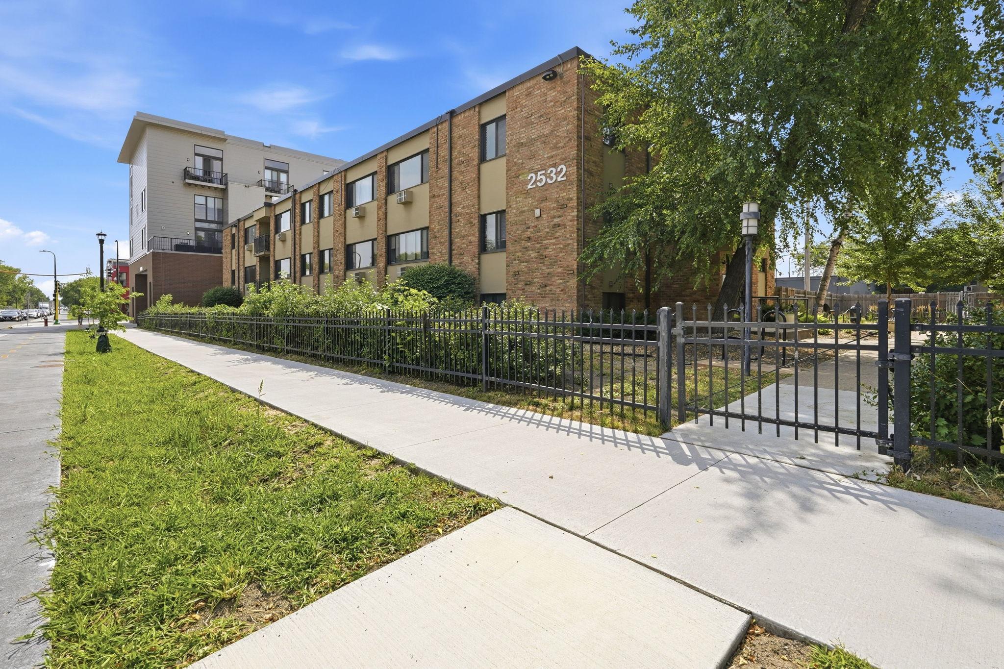 29th image of 2532 1st Ave S #S301, Minneapolis, MN 55404 | MLS# 7121358
