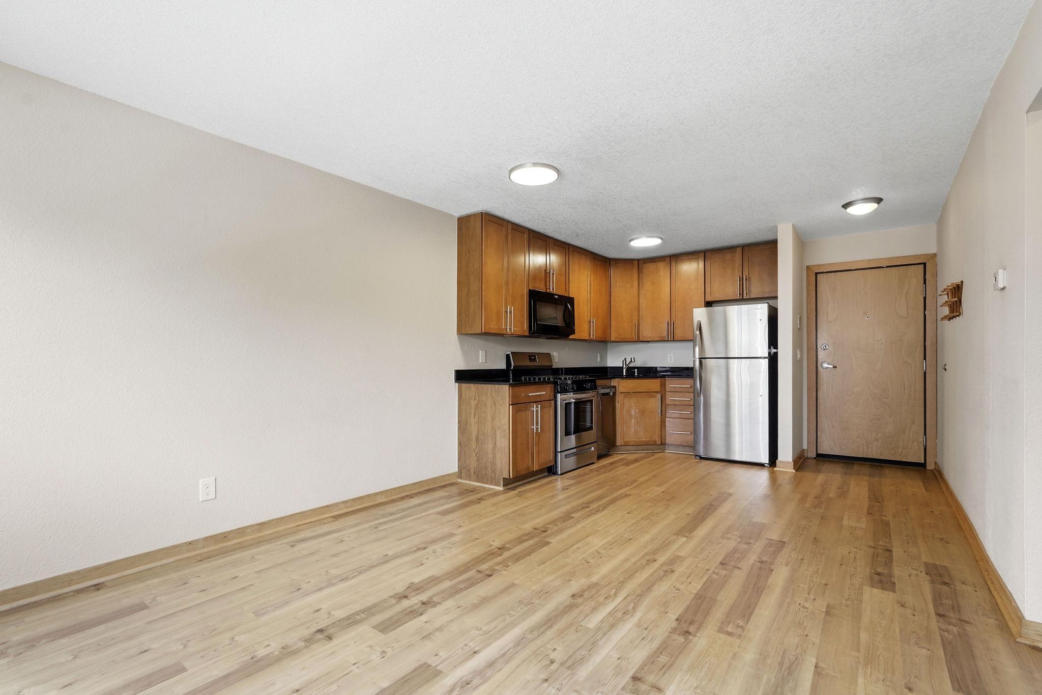 5th image of 2532 1St Ave S, Minneapolis, MN 55404