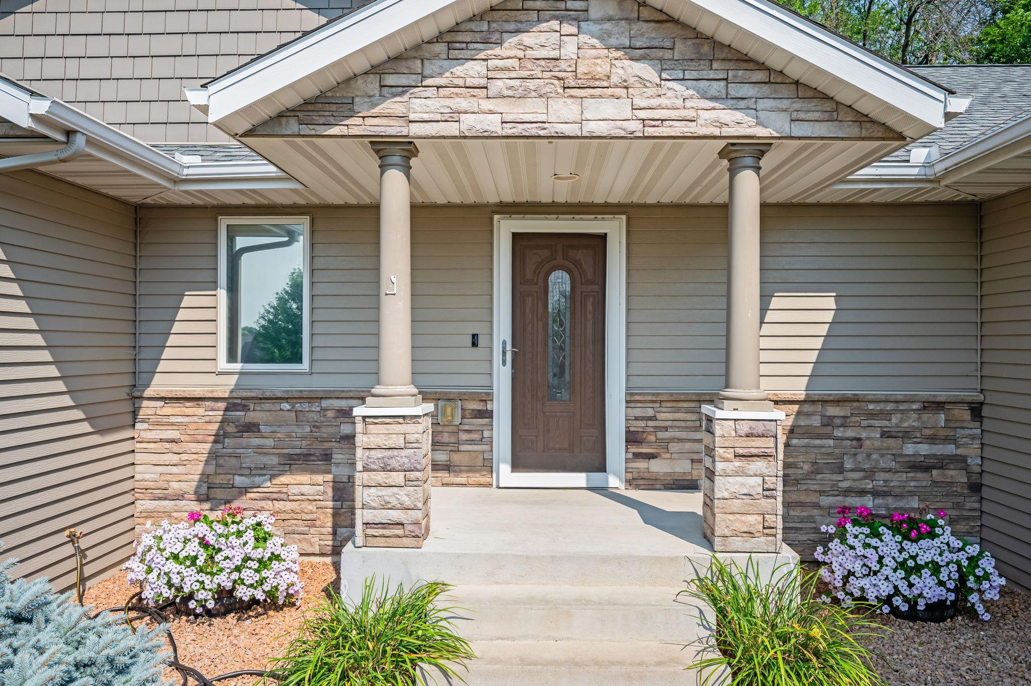 4th image of 105 Hidden Oaks Cir, Mankato, MN 56001 | MLS# 7121400