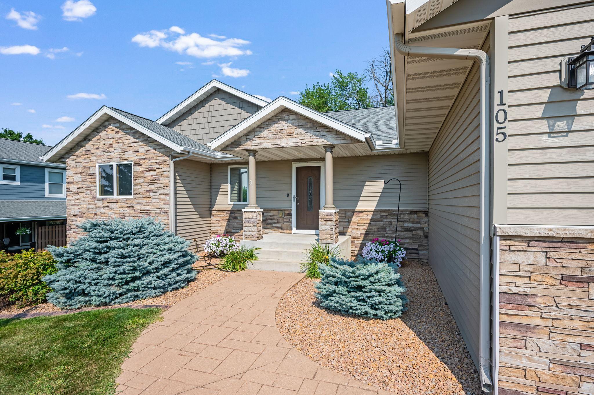 3rd image of 105 Hidden Oaks Cir, Mankato, MN 56001 | MLS# 7121400