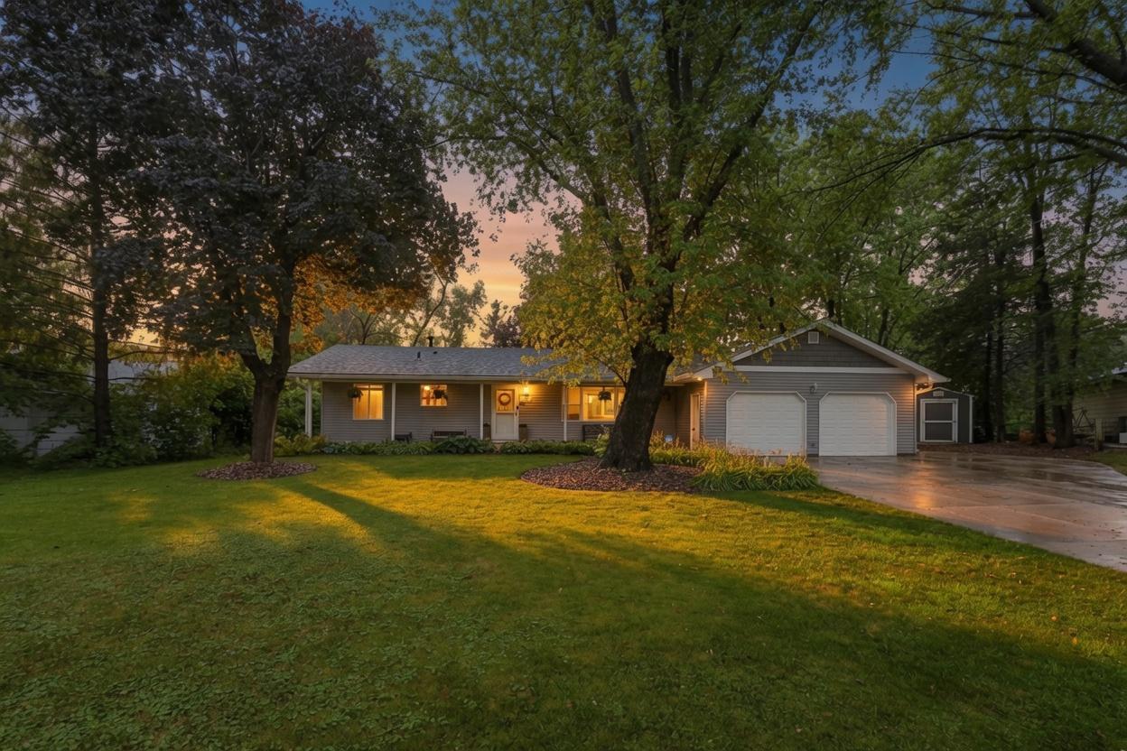 2nd image of 8258 Hemingway Ave S, Cottage Grove, MN 55016 | MLS# 7121402