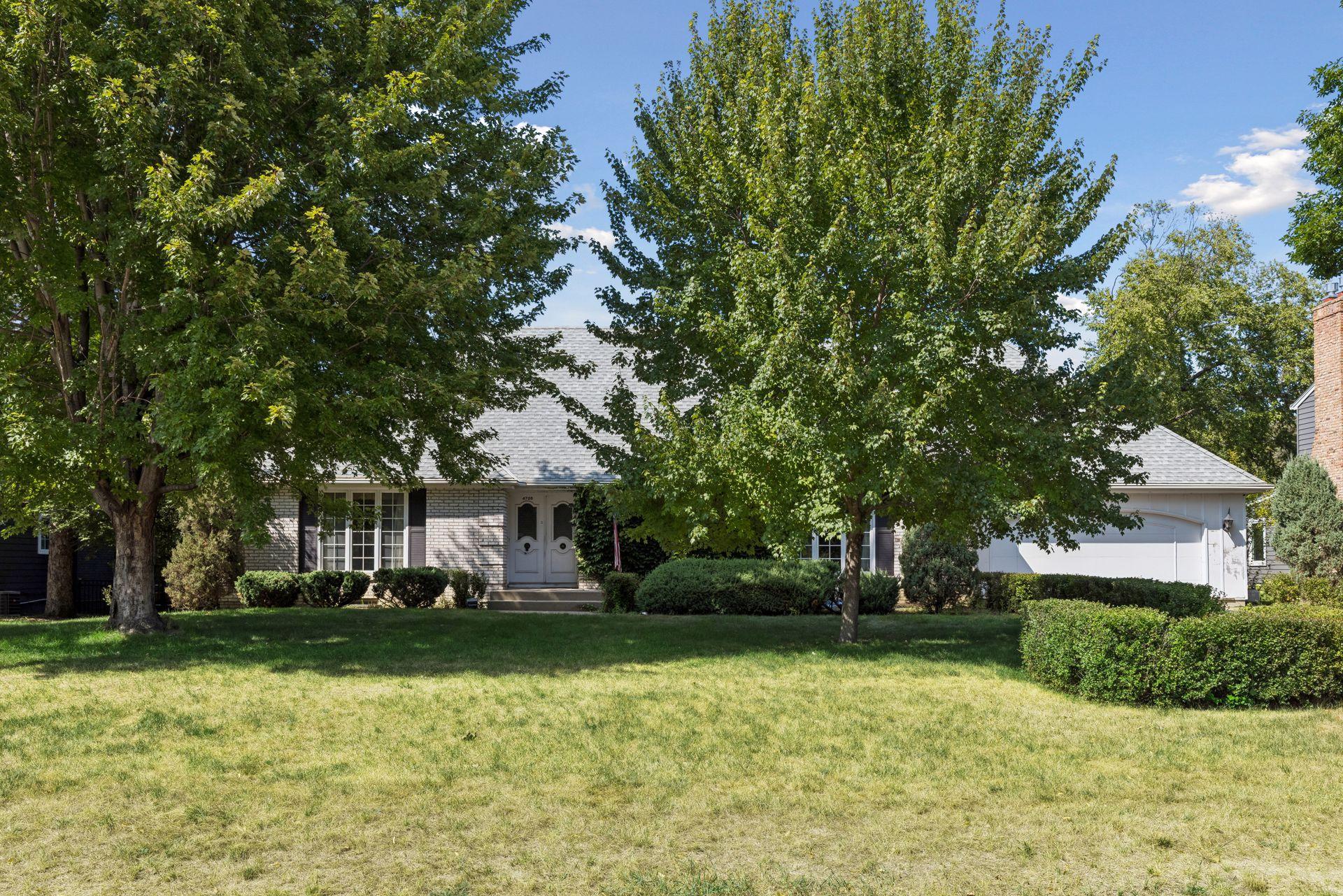 2nd image of 4708 Aspasia Cir, Minneapolis, MN 55435 | MLS# 7121408