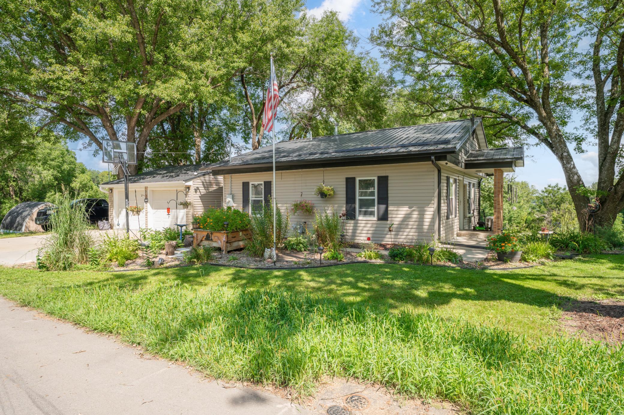 1st image of 10 9th Ave Nw, Oronoco, MN 55960 | MLS# 7121418