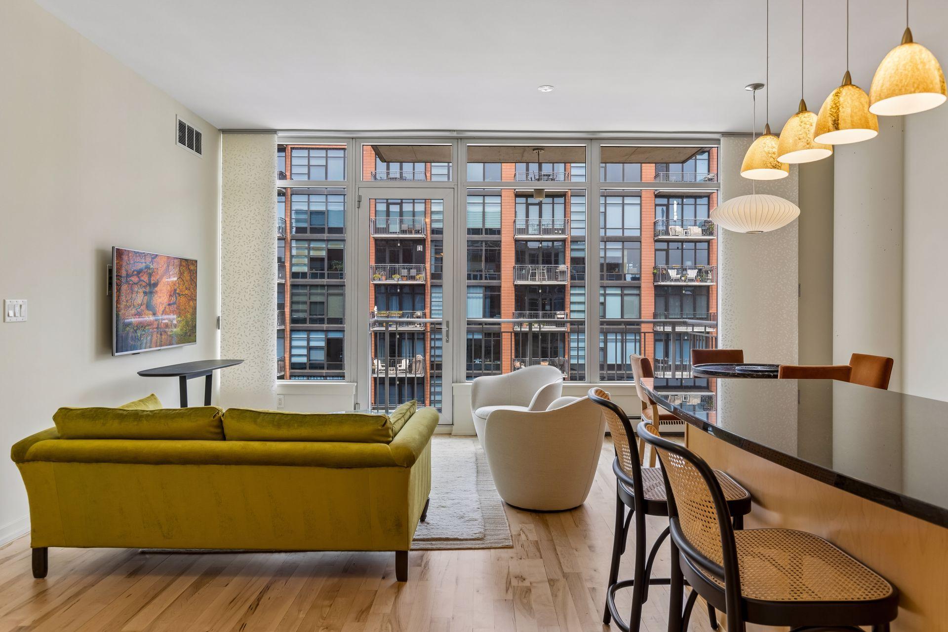 2nd image of 215 10th Ave S #633, Minneapolis, MN 55415 | MLS# 7121445