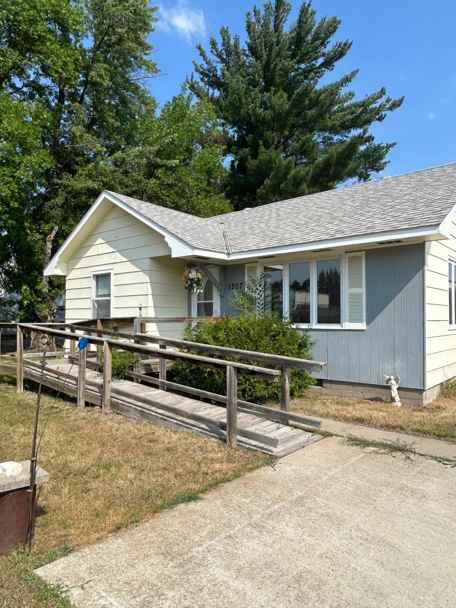 1st image of 1207 1st St E, Park Rapids, MN 56470 | MLS# 7121455