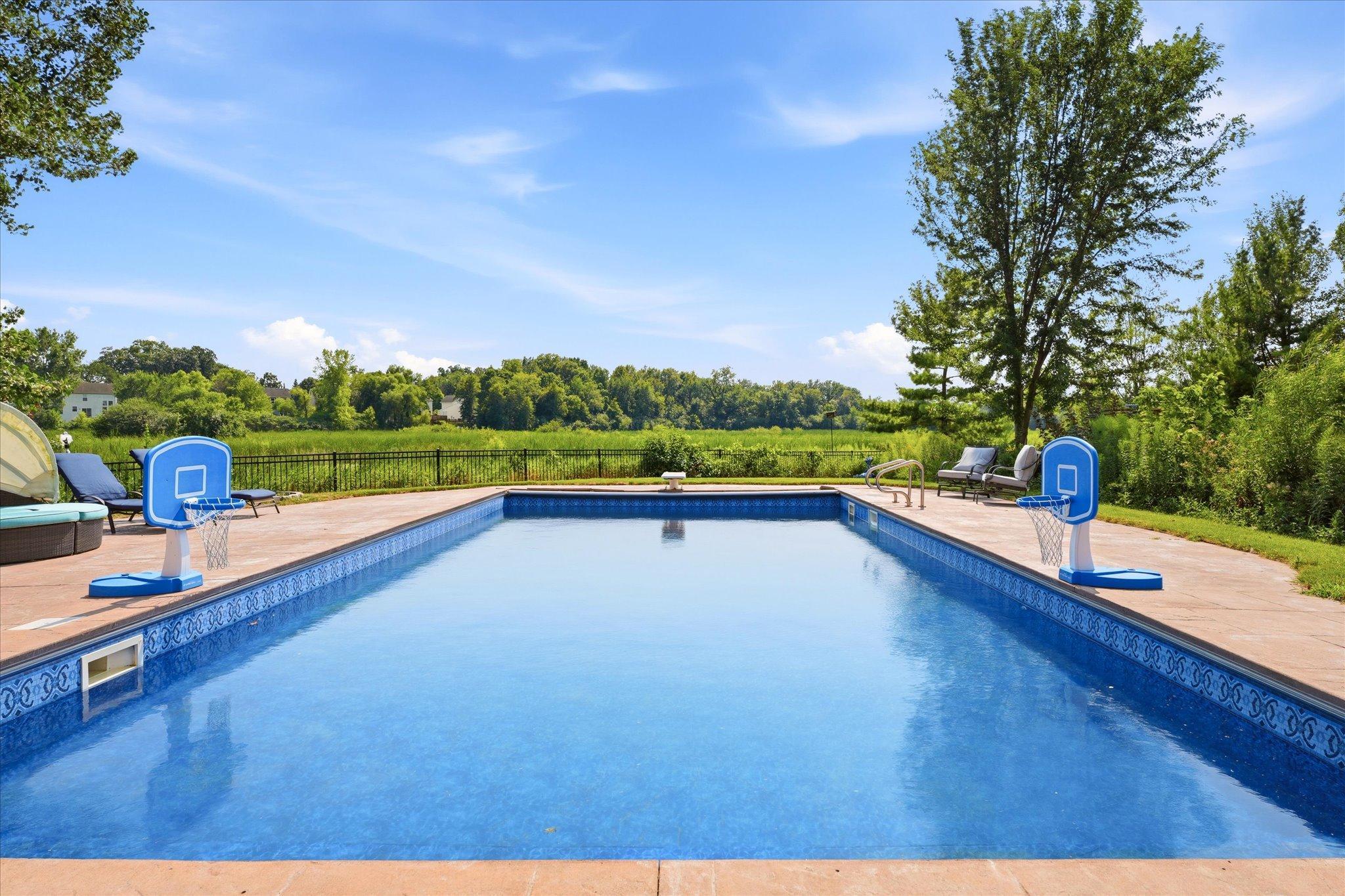 3rd image of 18043 Gladstone Blvd N, Maple Grove, MN 55311 | MLS# 7121459