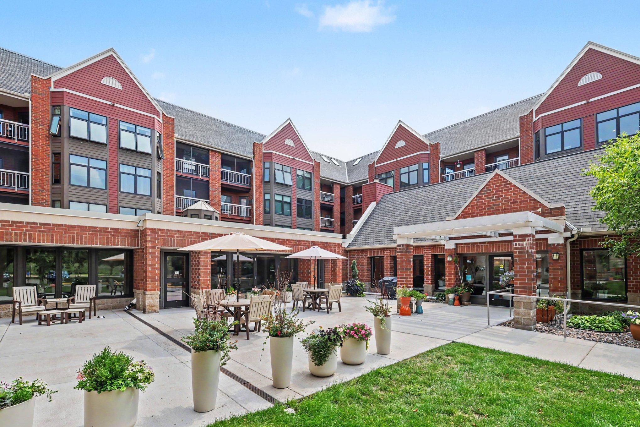 2nd image of 500 County Road B W #204, Saint Paul, MN 55113 | MLS# 7121489
