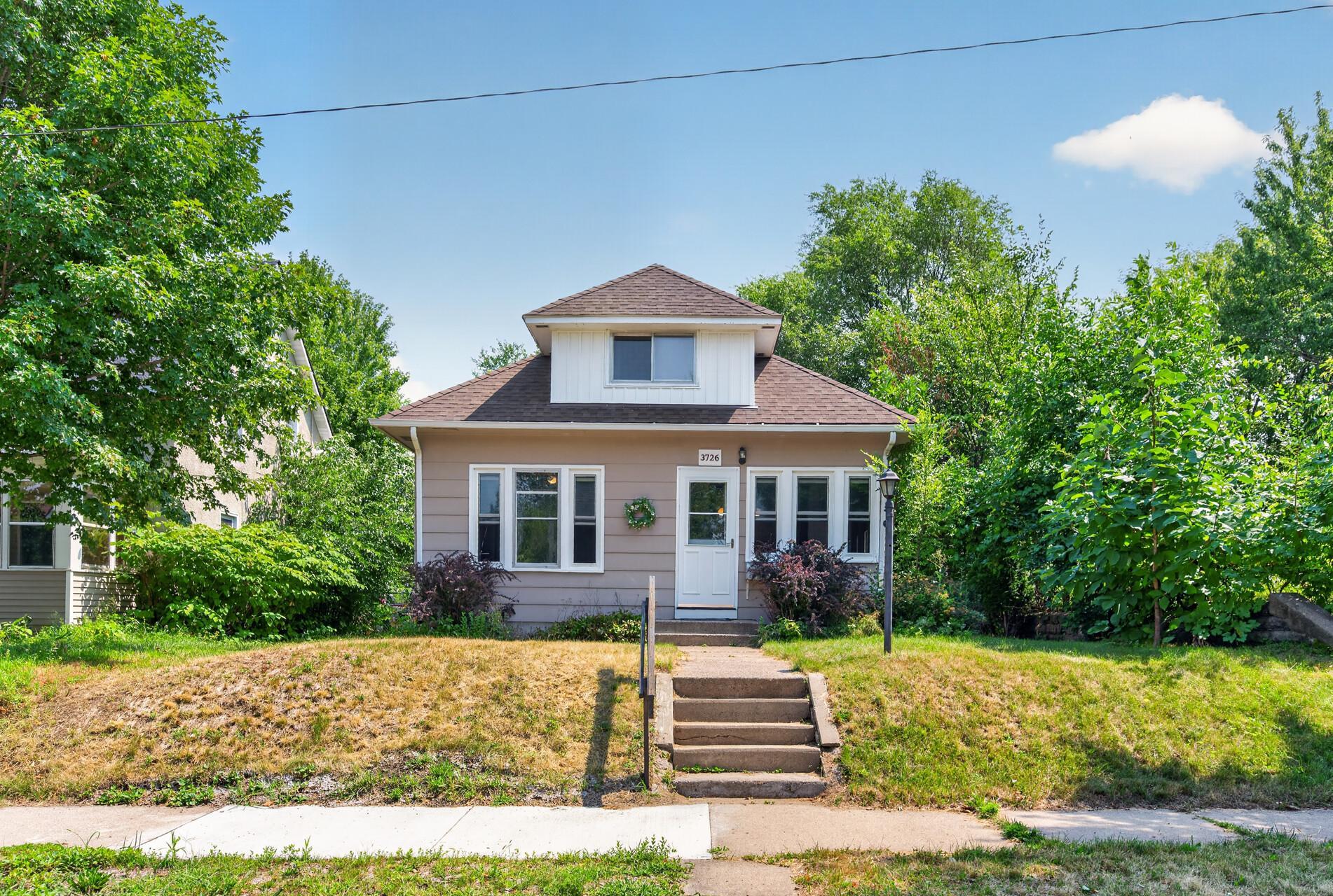 2nd image of 3726 Dupont Ave N, Minneapolis, MN 55412 | MLS# 7121499