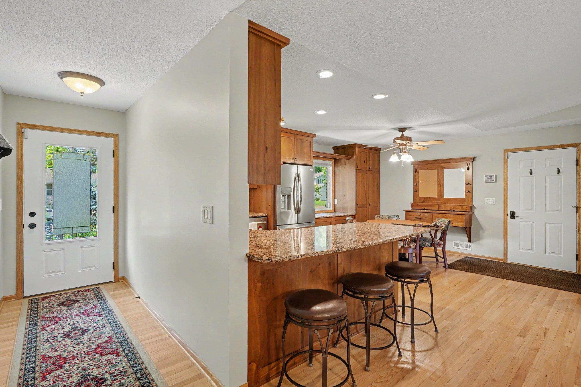 Photo 4 of Single family home for sale at 11501 Keating Ave, Burnsville, MN 55337 | MLS# 7121509 | Listing updated on 2026-09-05