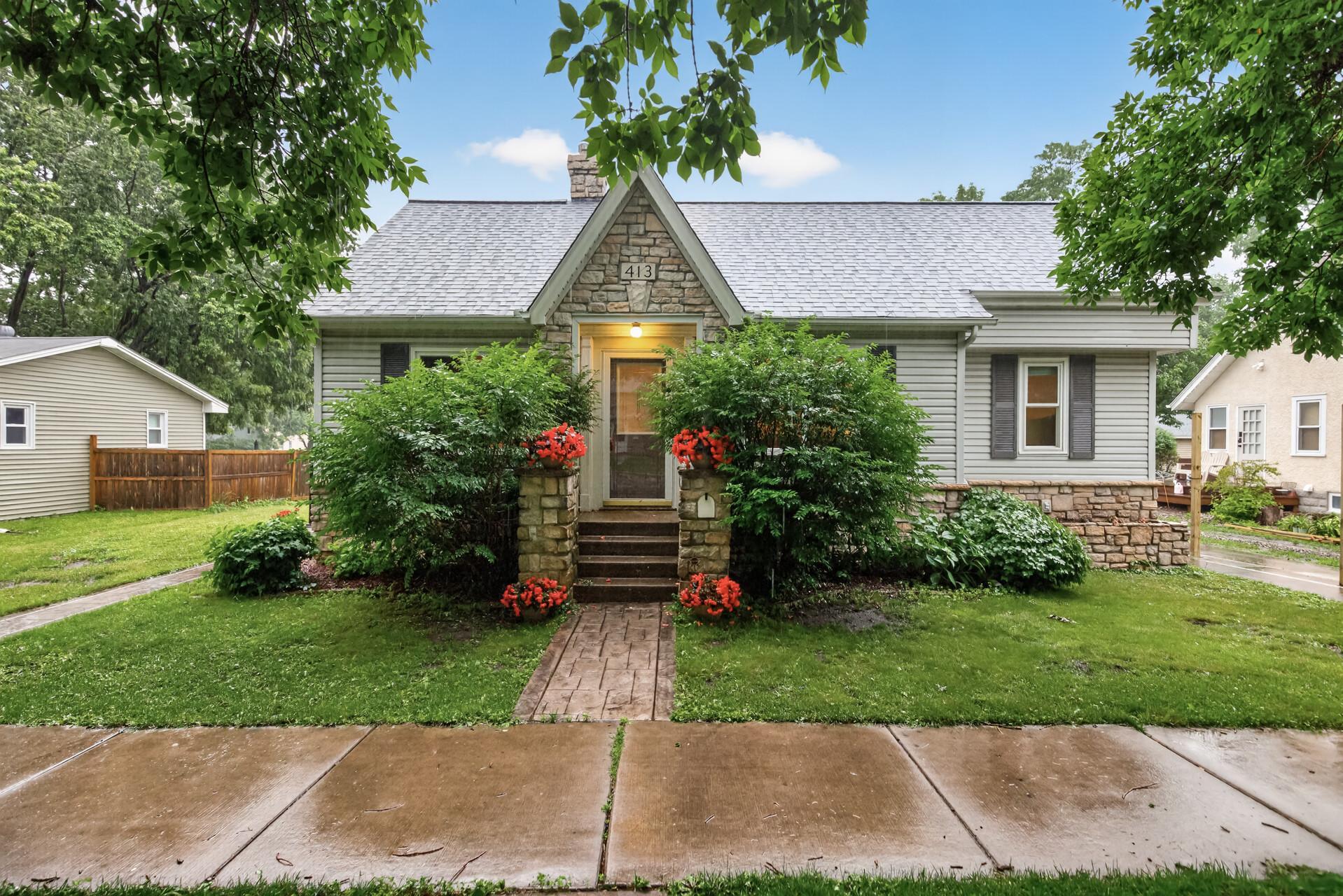 1st image of 413 3rd Ave E, Shakopee, MN 55379 | MLS# 7121546