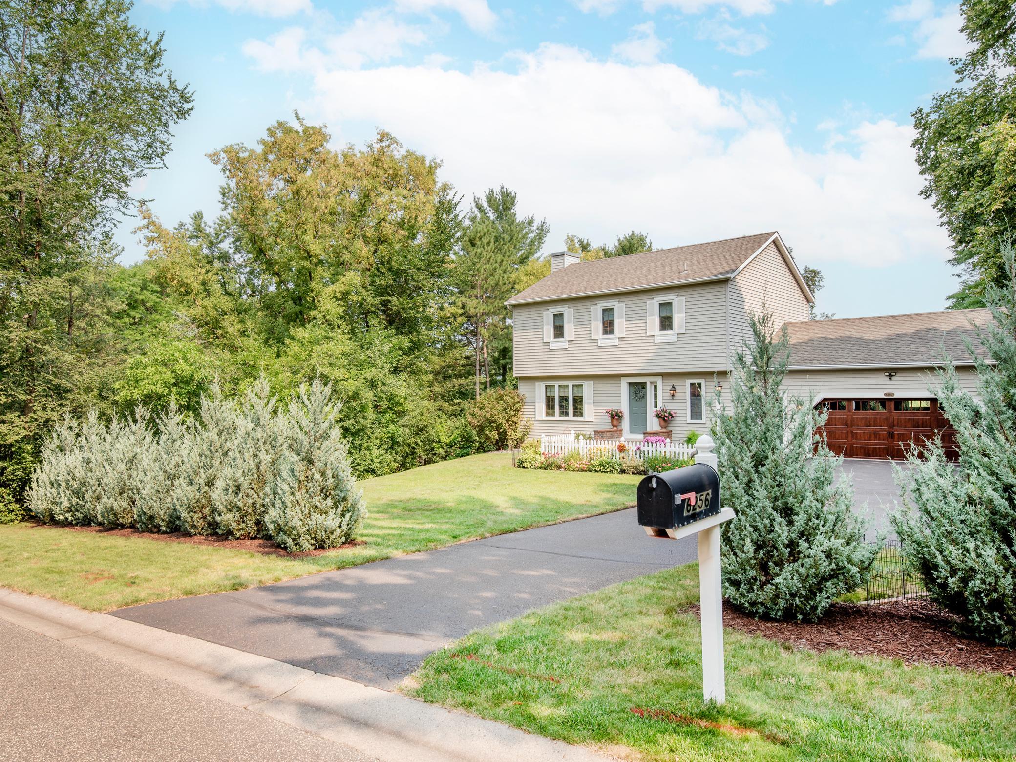 2nd image of 6256 Lynn Wy, Saint Paul, MN 55129 | MLS# 7121562