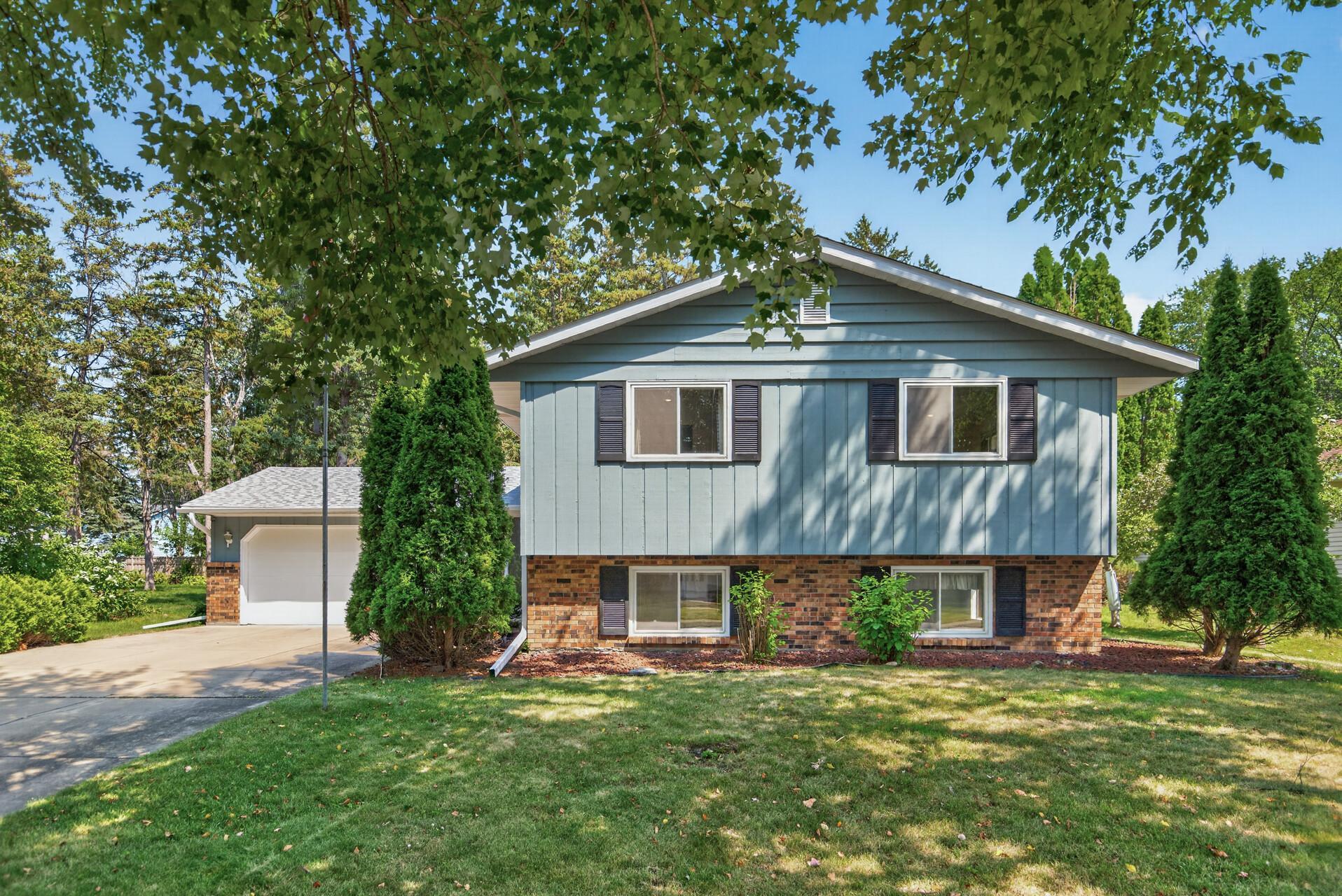 2nd image of 1858 Merrill St, Saint Paul, MN 55113 | MLS# 7121571
