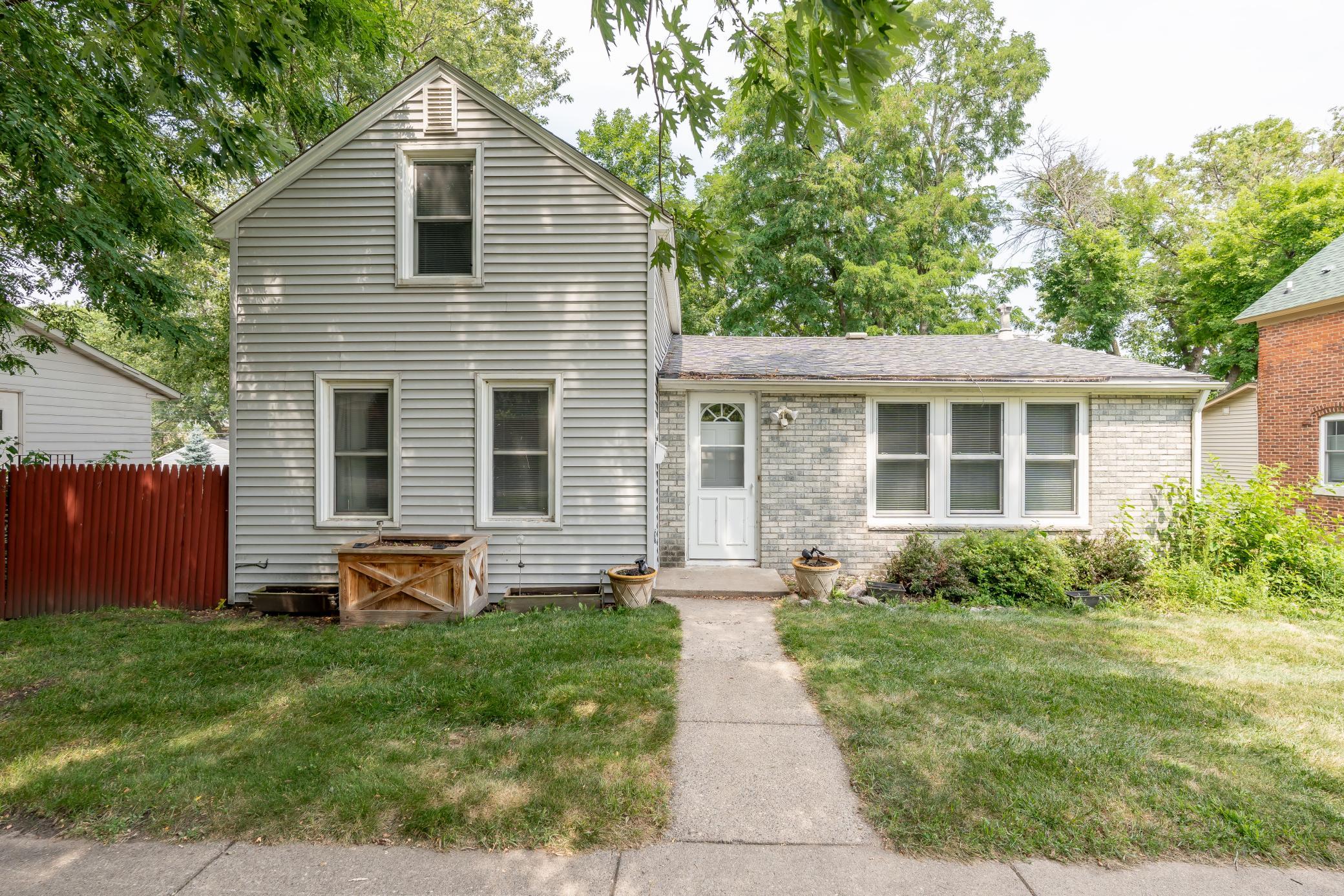 1st image of 411 3rd Ave W, Shakopee, MN 55379 | MLS# 7121579