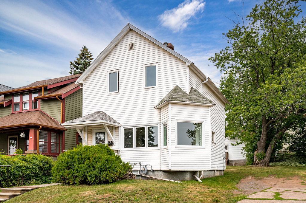 1st image of 1027 E 9th St, Duluth, MN 55805 | MLS# 7121591