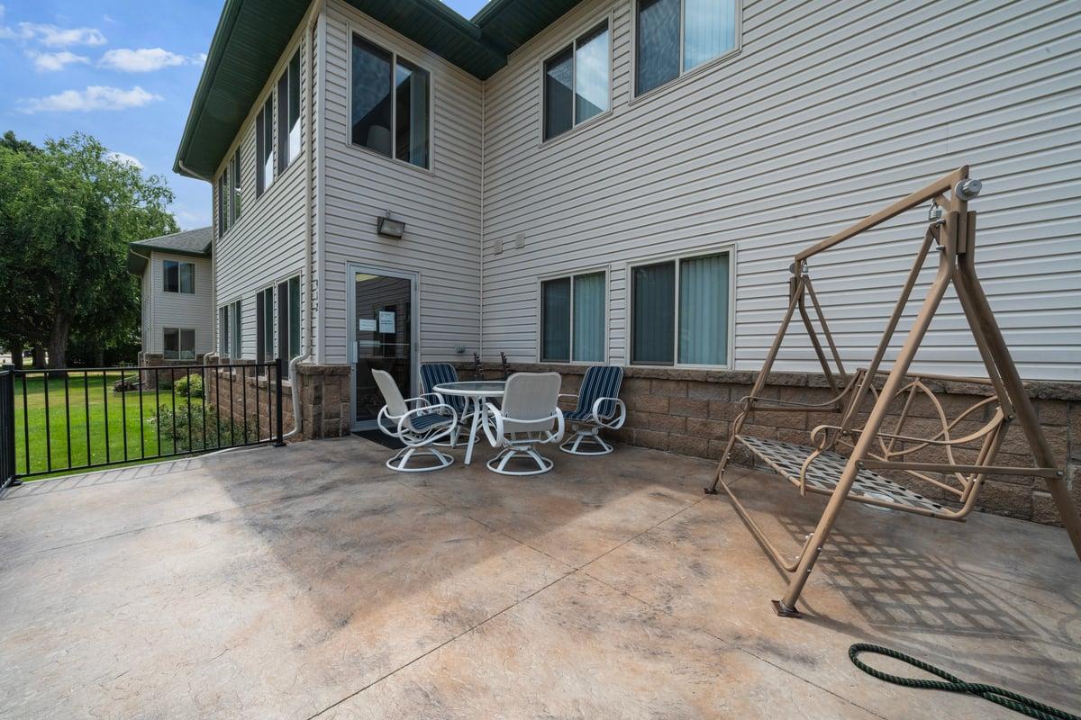 3rd image of 912 Hawthorne St #104, Alexandria, MN 56308 | MLS# 7121659