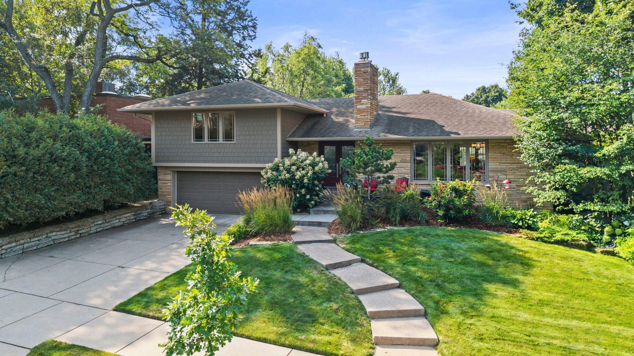 1st image of 1324 Bohland Pl, Saint Paul, MN 55116 | MLS# 7121689
