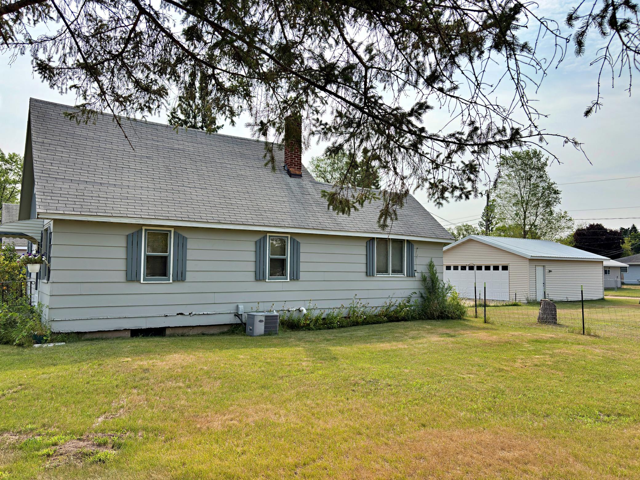 3rd image of 614 2Nd St W, Park Rapids, MN 56470 | MLS# 7121696