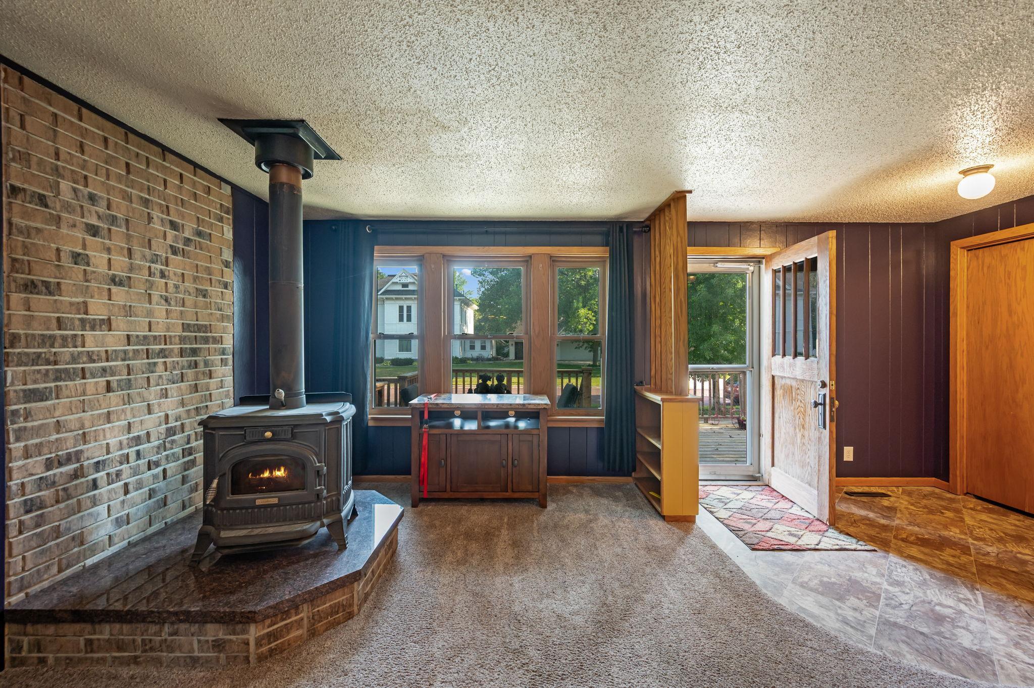 3rd image of 312 W 2Nd St, Blue Earth, MN 56013 | MLS# 7121744