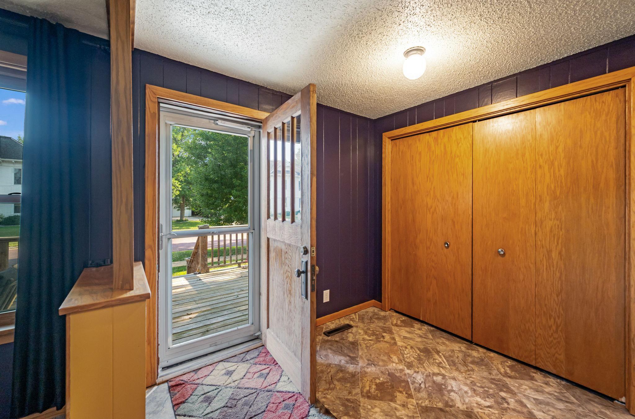 2nd image of 312 W 2nd St, Blue Earth, MN 56013 | MLS# 7121744