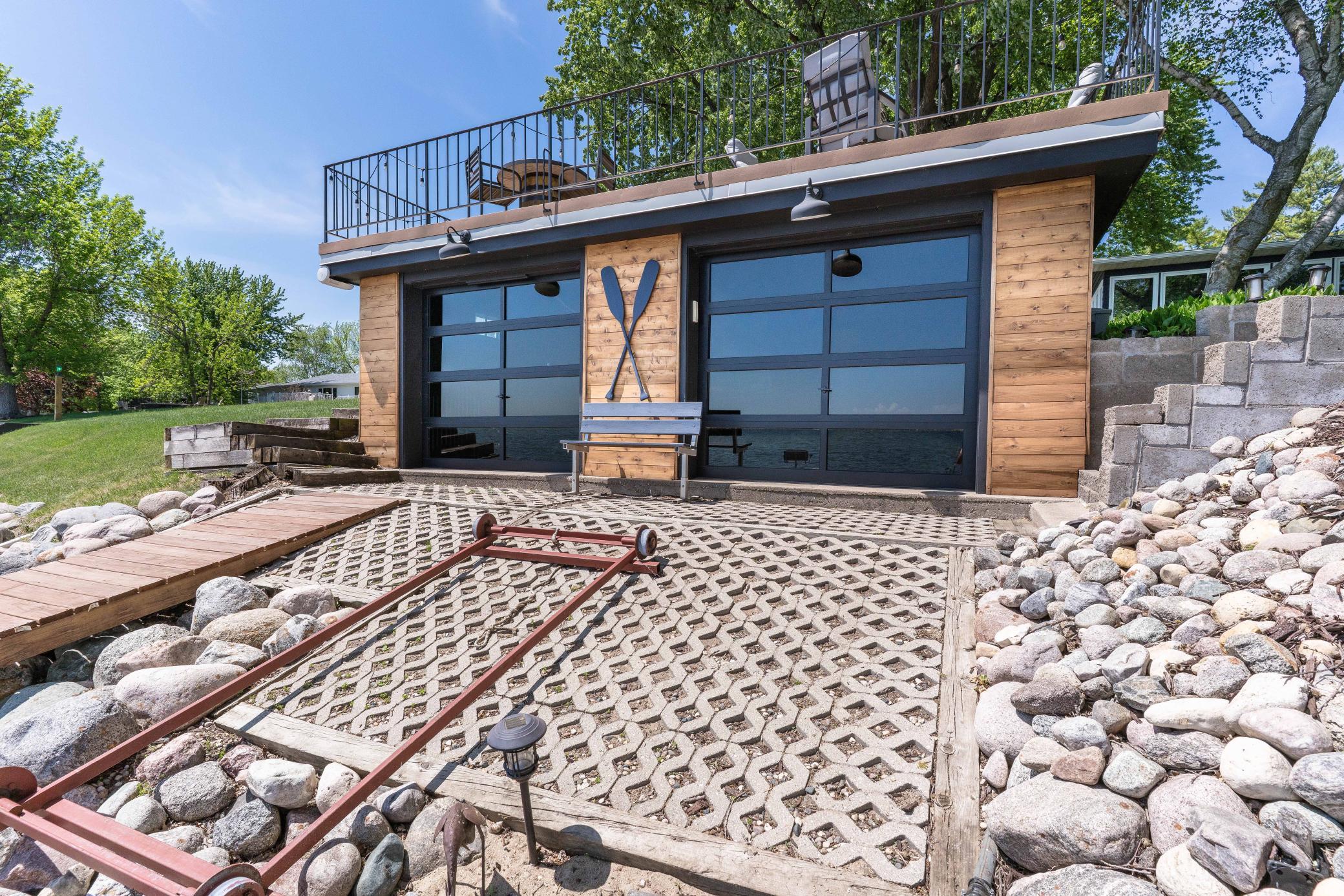 2nd image of 736 Shorewood Dr, Detroit Lakes, MN 56501 | MLS# 7121772
