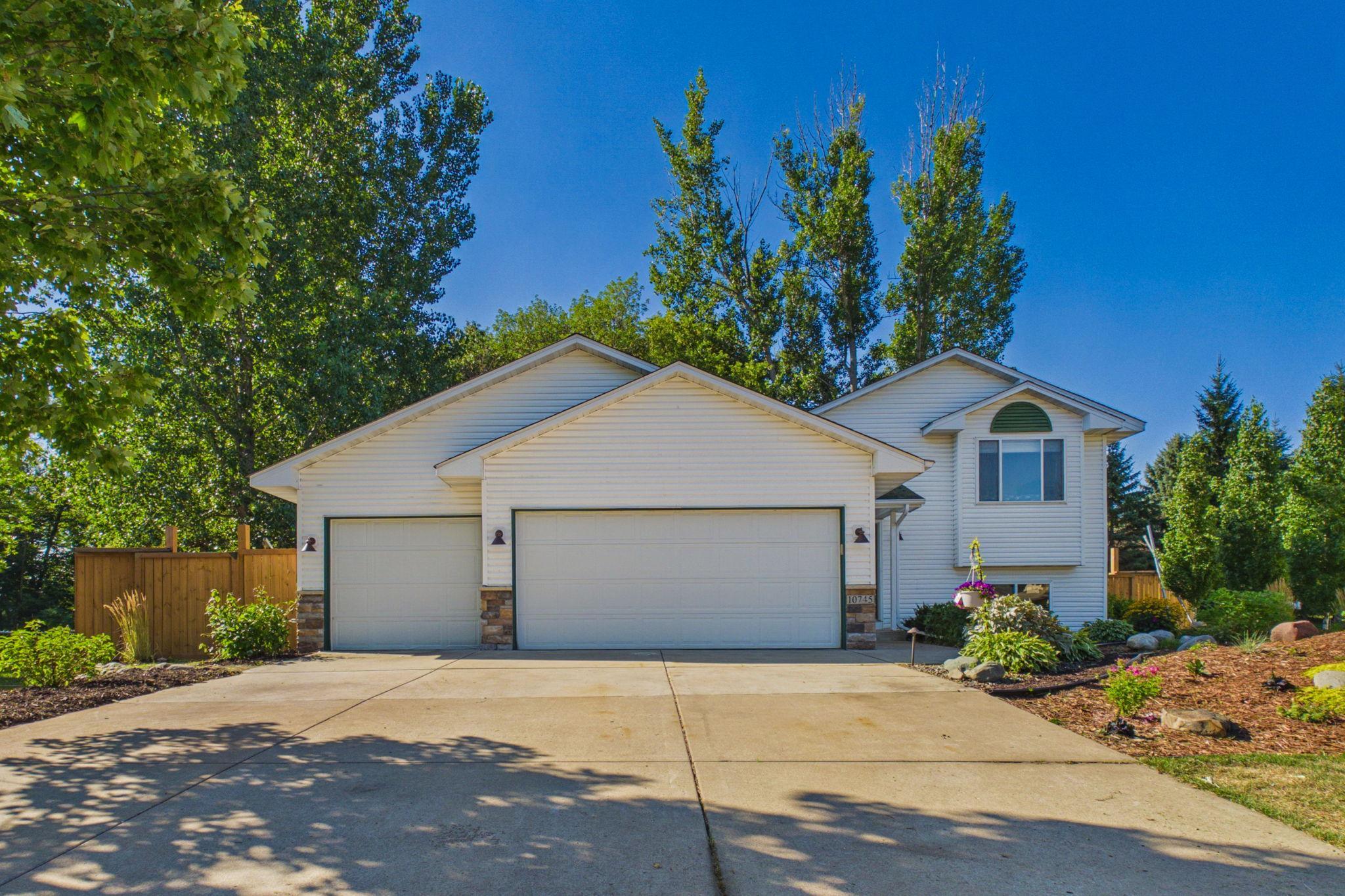 1st image of 10745 Matthew Dr, Chisago City, MN 55013 | MLS# 7121821