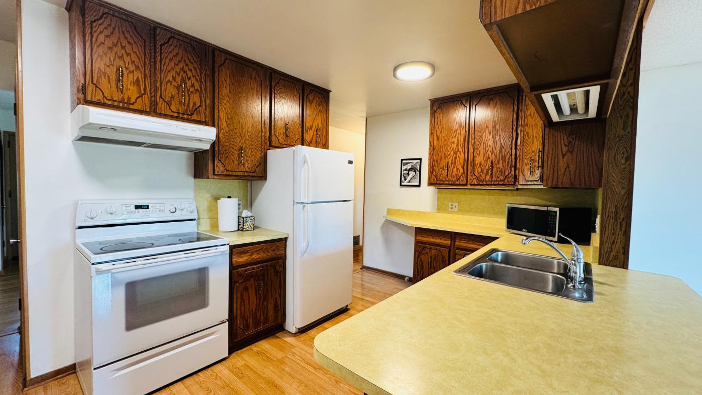 5th image of 1716 Oakcrest Ave, Saint Paul, MN 55113 | MLS# 7121869