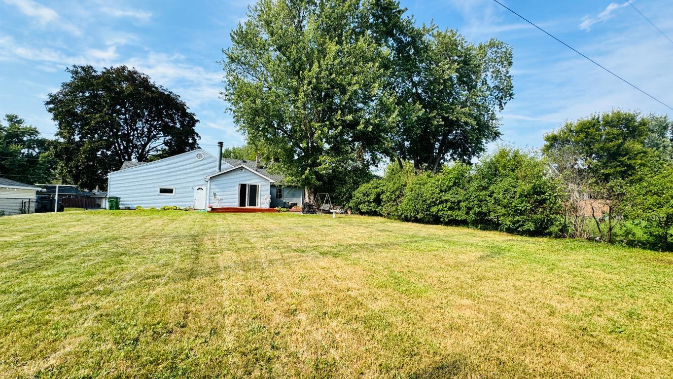 3rd image of 1716 Oakcrest Ave, Saint Paul, MN 55113 | MLS# 7121869