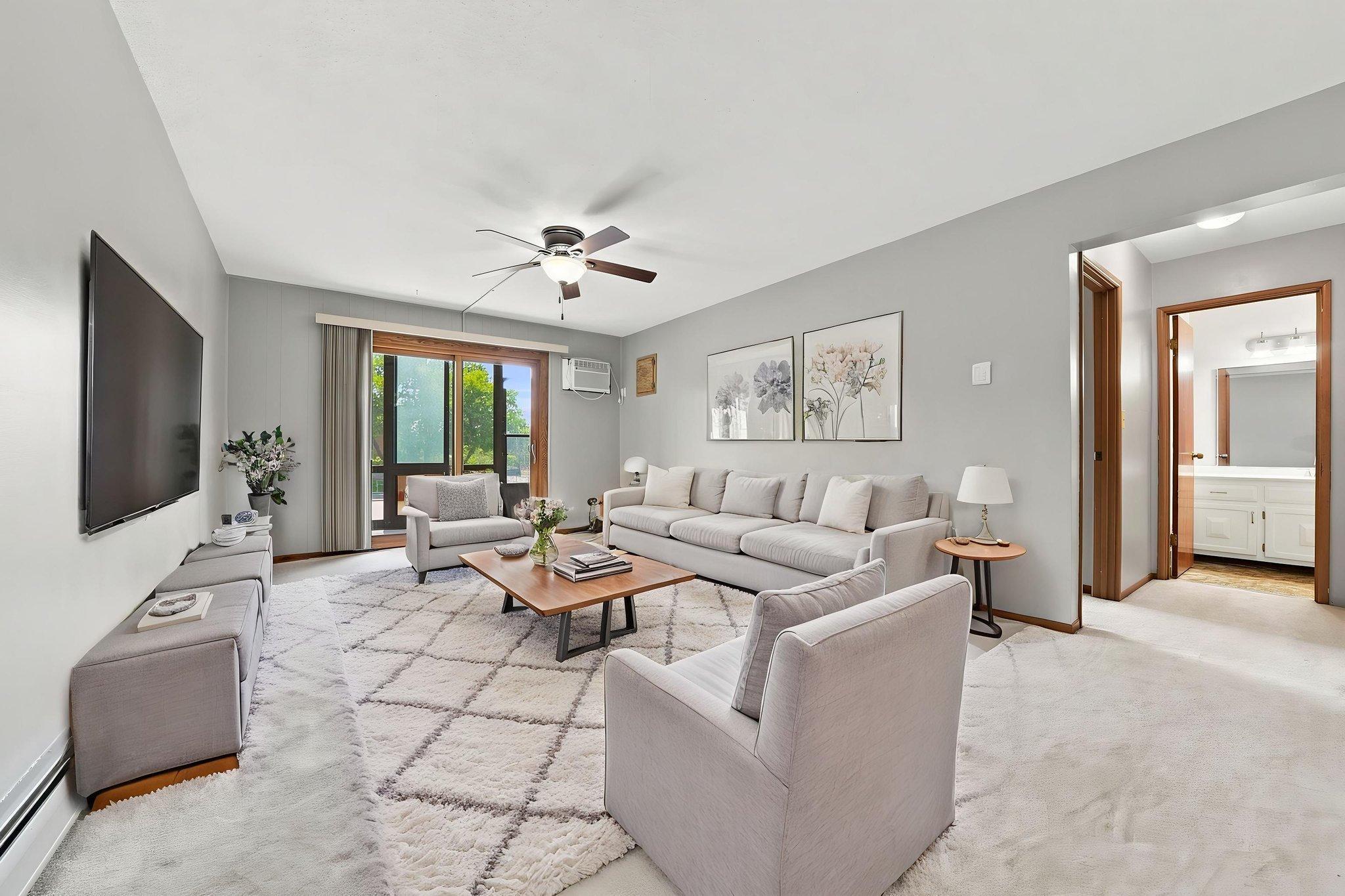 2nd image of 2700 Oxford St N #116, Saint Paul, MN 55113 | MLS# 7121905