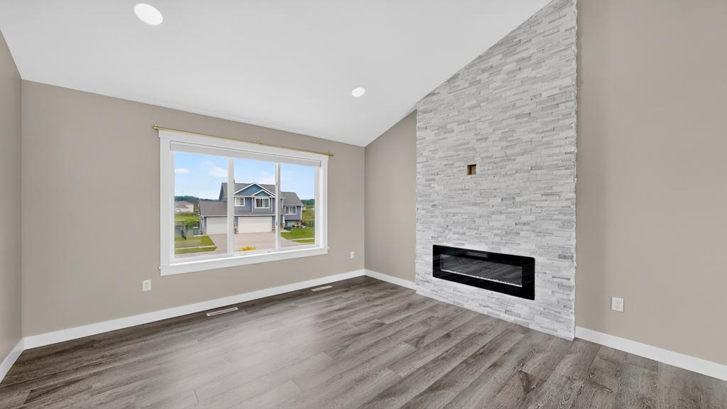 5th image of 886 Portsmith Dr Nw, Rochester, MN 55901 | MLS# 7121913