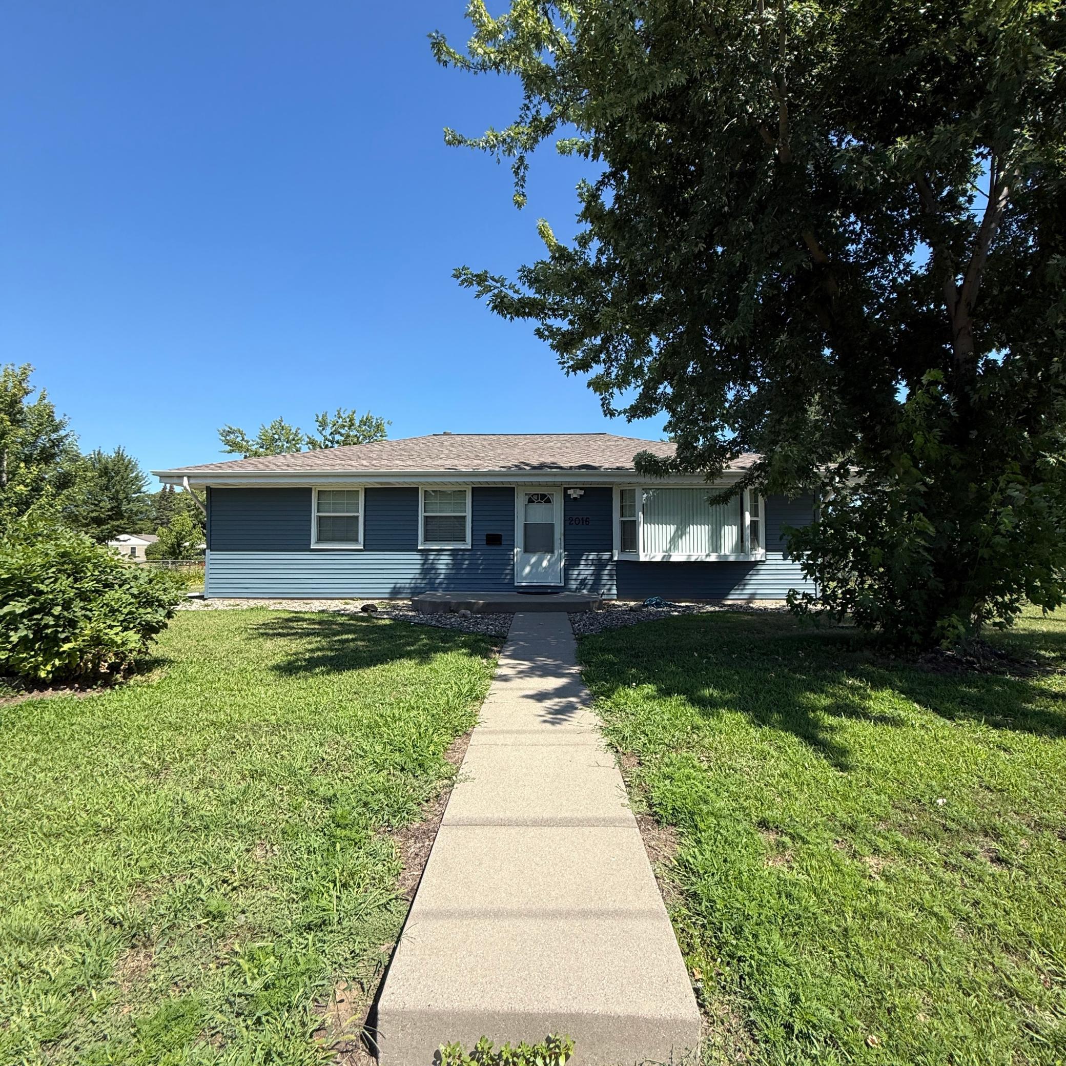 2nd image of 2016 W 90th St, Minneapolis, MN 55431 | MLS# 7121916