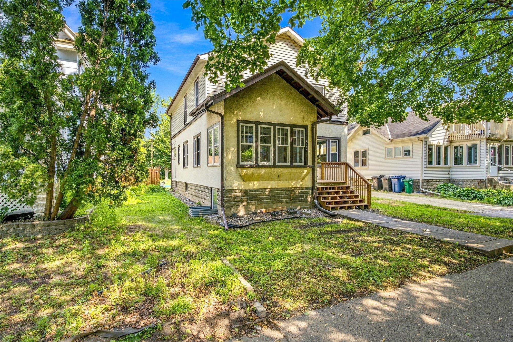 1st image of 1046 15th Ave Se, Minneapolis, MN 55414 | MLS# 7122015