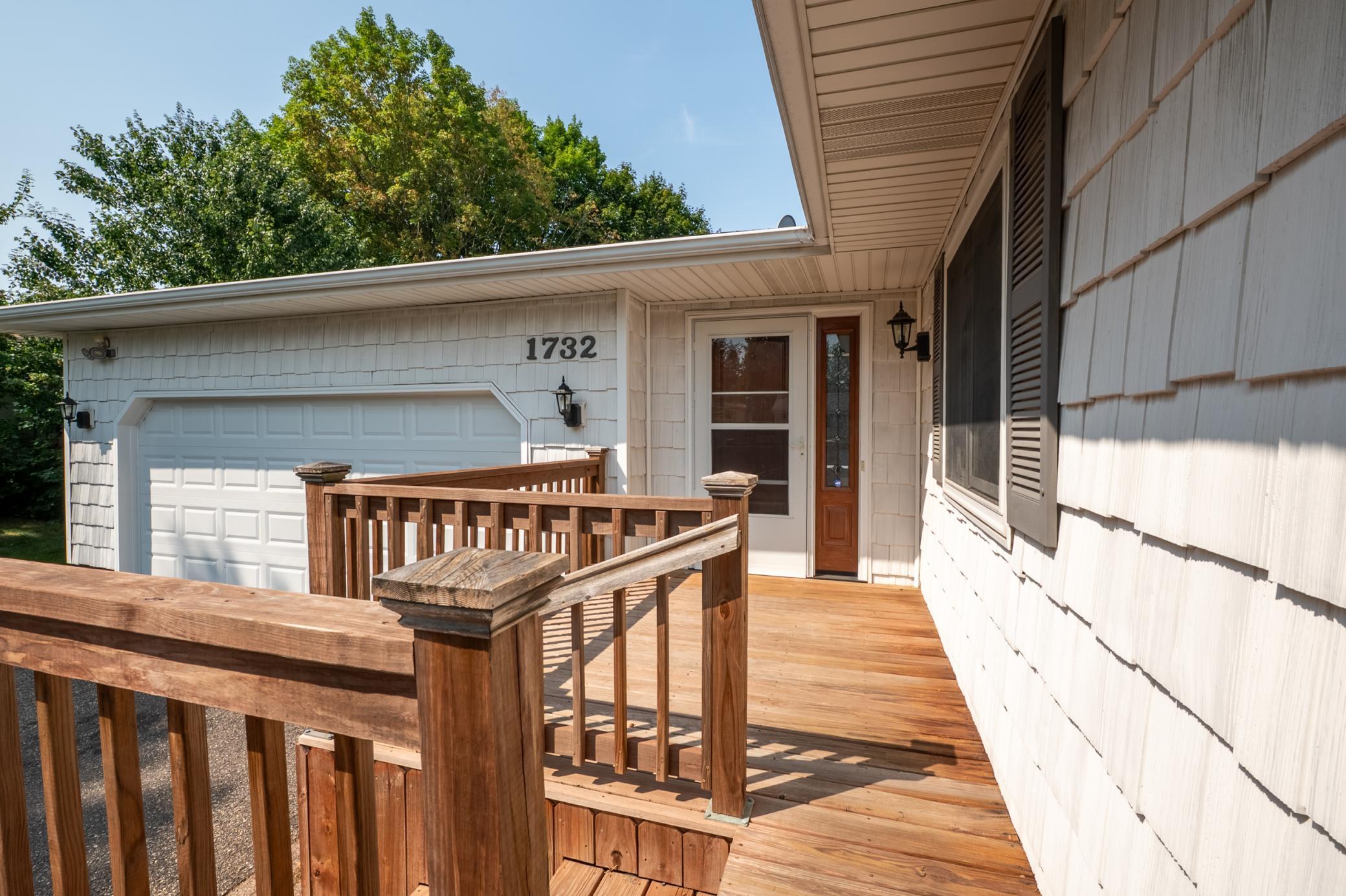 4th image of 1732 Evergreen Dr, Saint Paul, MN 55125 | MLS# 7122037