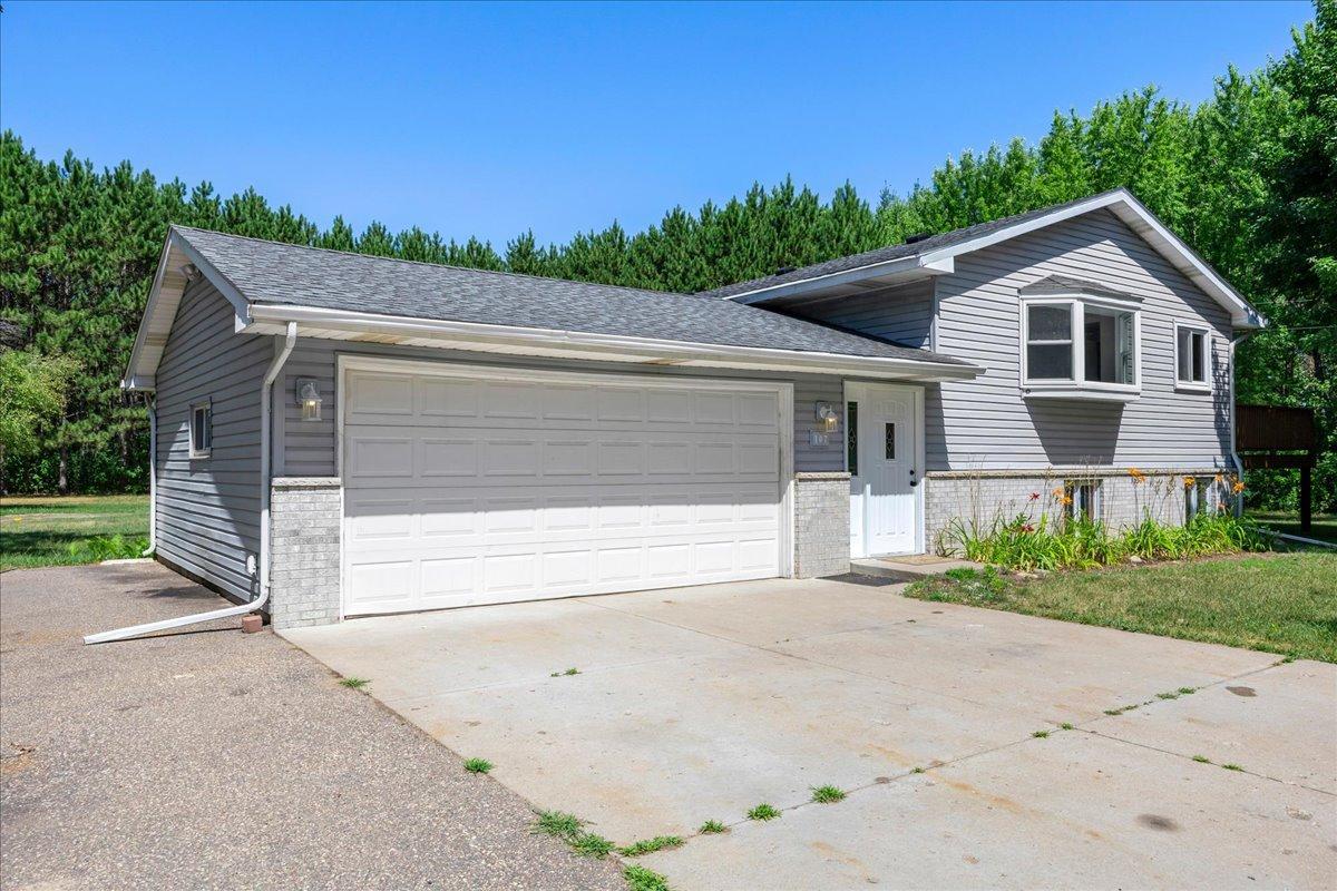1st image of 107 221st Ave Nw, Cedar, MN 55011 | MLS# 7122049