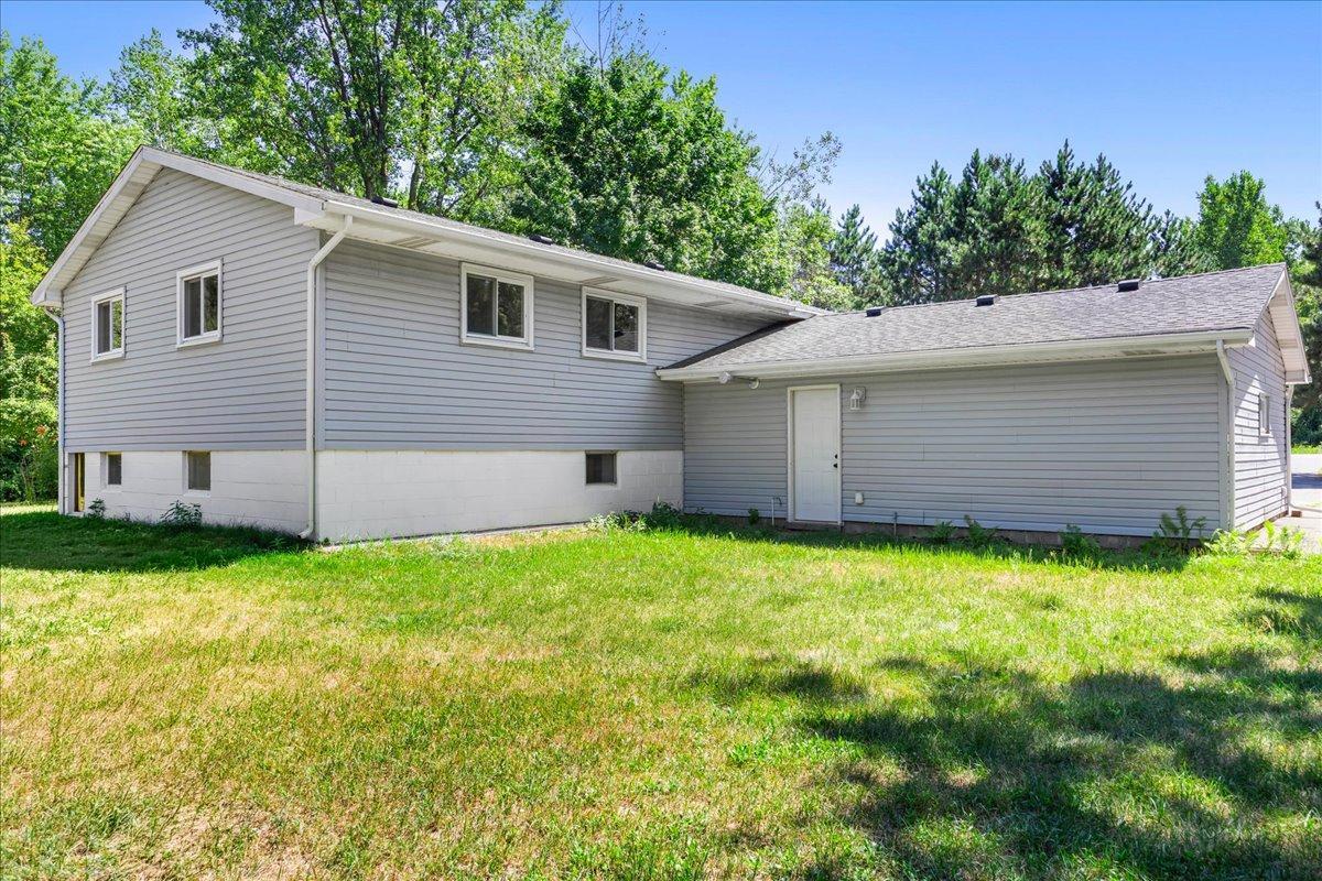 5th image of 107 221St Ave Nw, Cedar, MN 55011 | MLS# 7122049