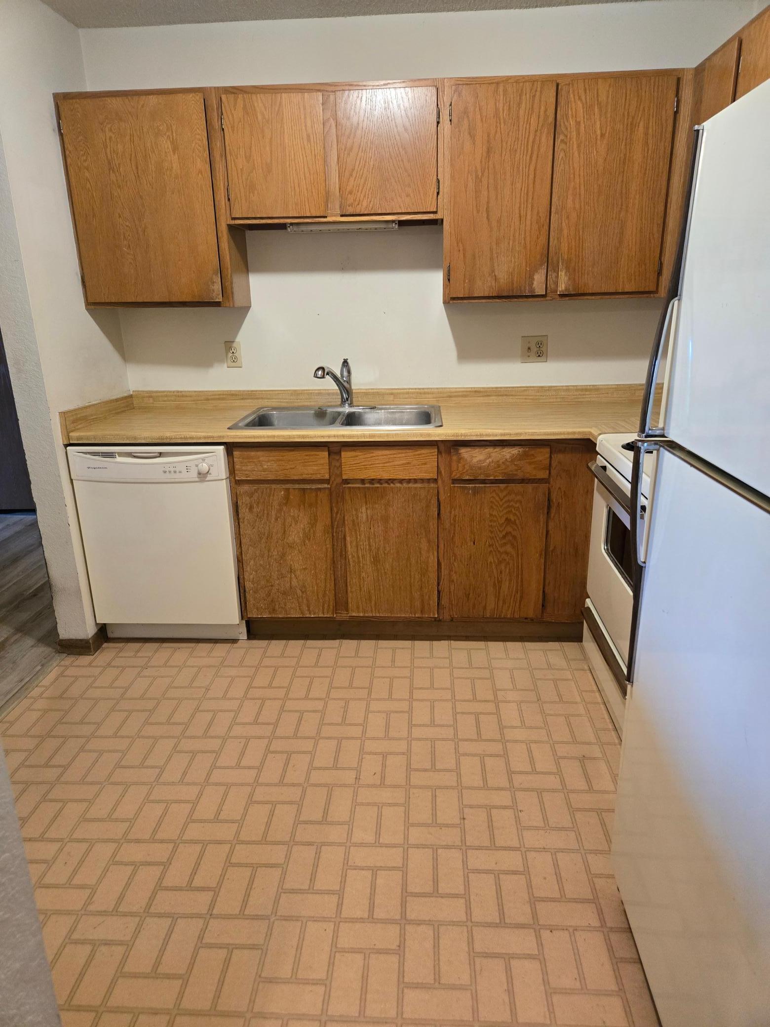 4th image of 3425 Golfview Dr #115, Saint Paul, MN 55123 | MLS# 7122054